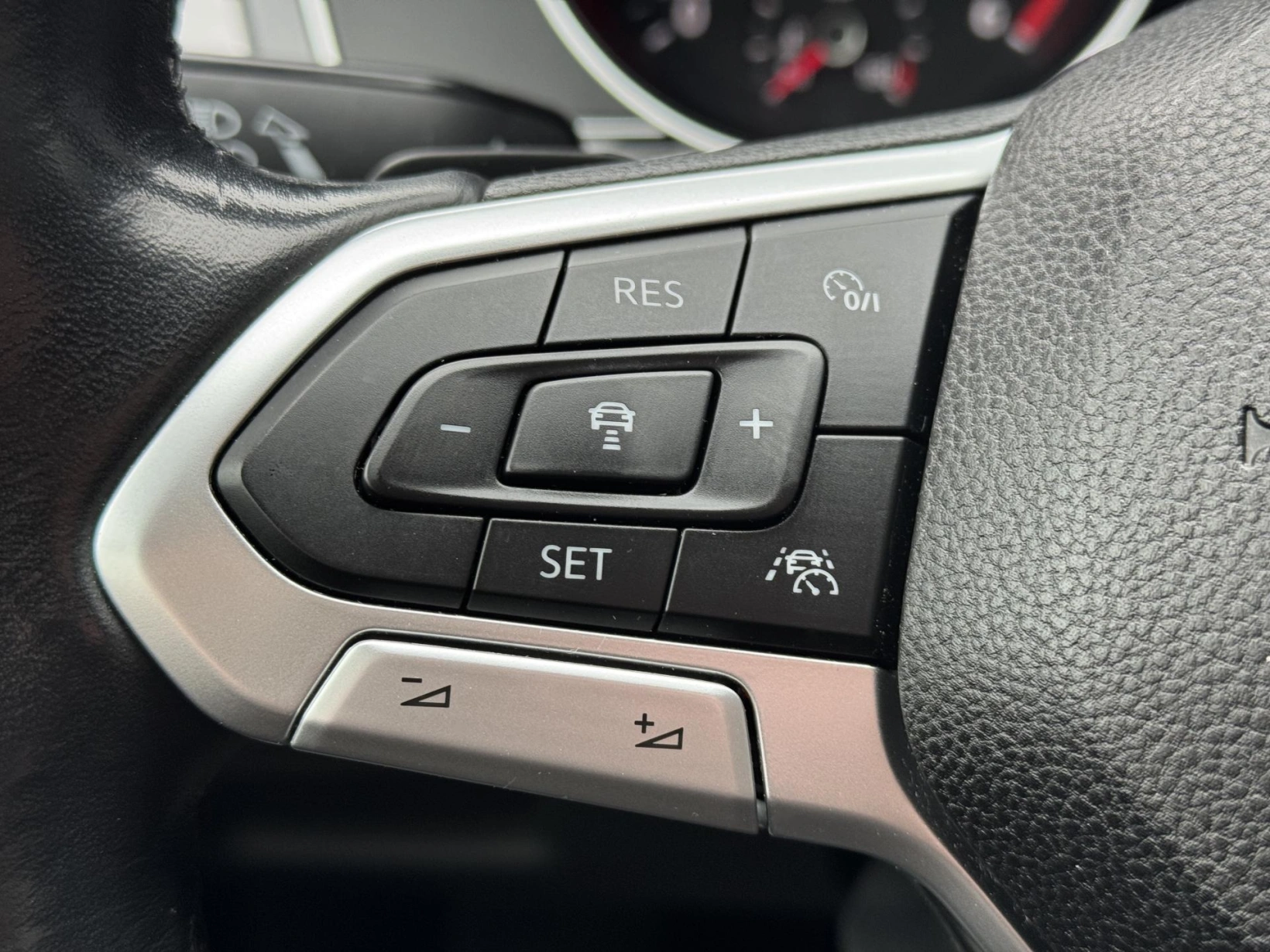 Volkswagen Passat – 2.0TDi 140kW DSG Business, RZV
