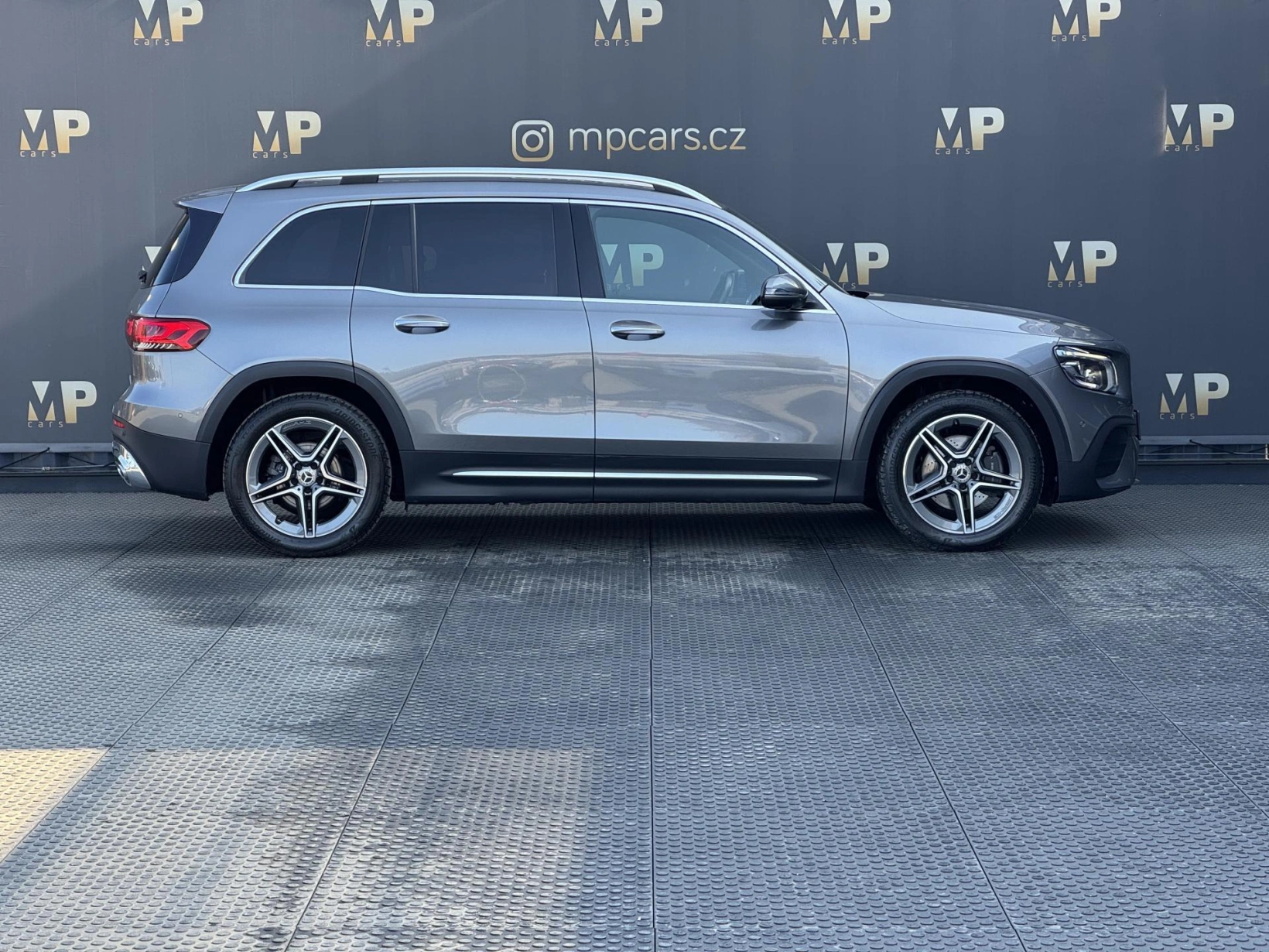 Mercedes-Benz GLB – 200d 4Matic, AMG Line Head-up