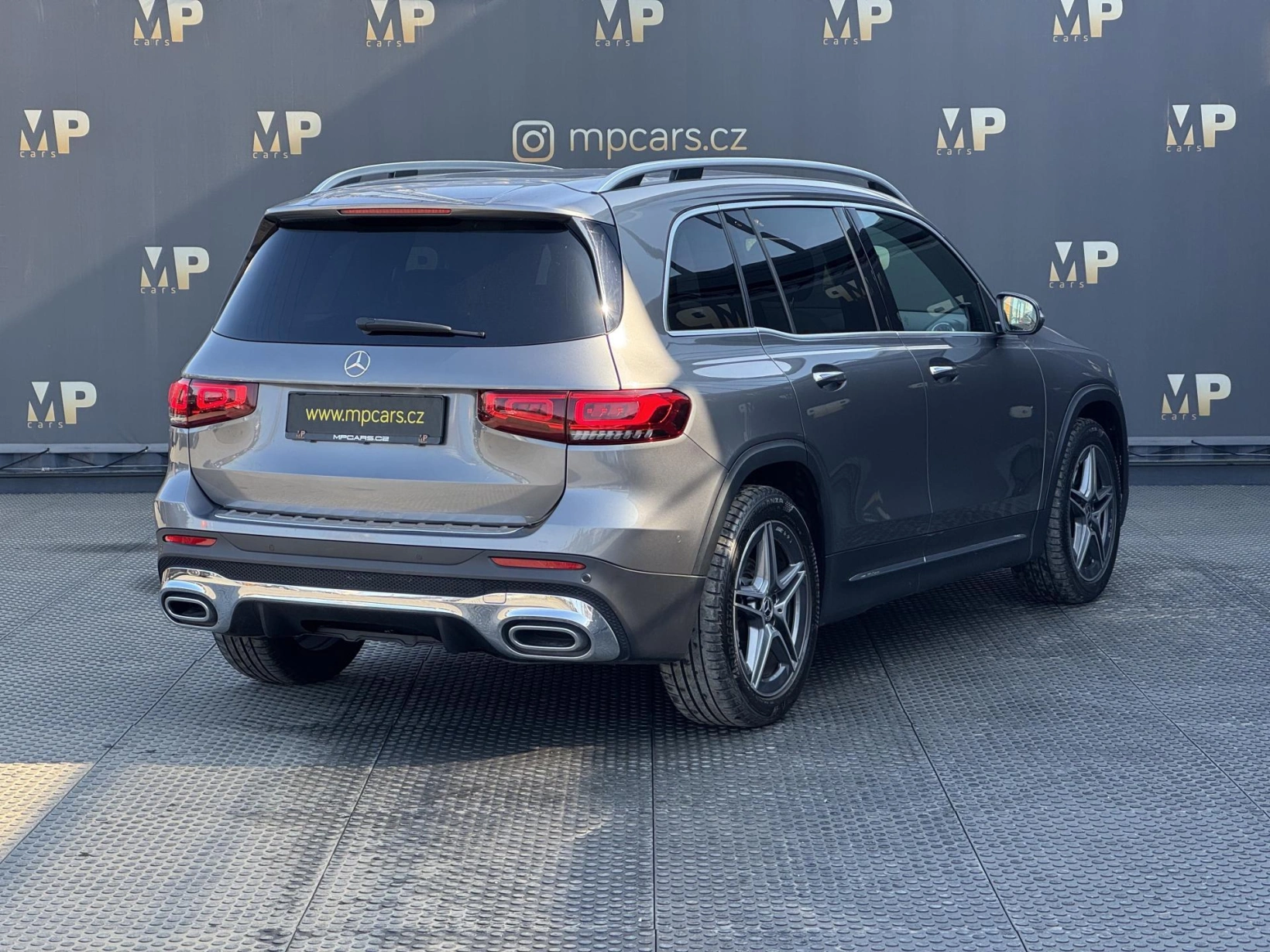 Mercedes-Benz GLB – 200d 4Matic, AMG Line Head-up