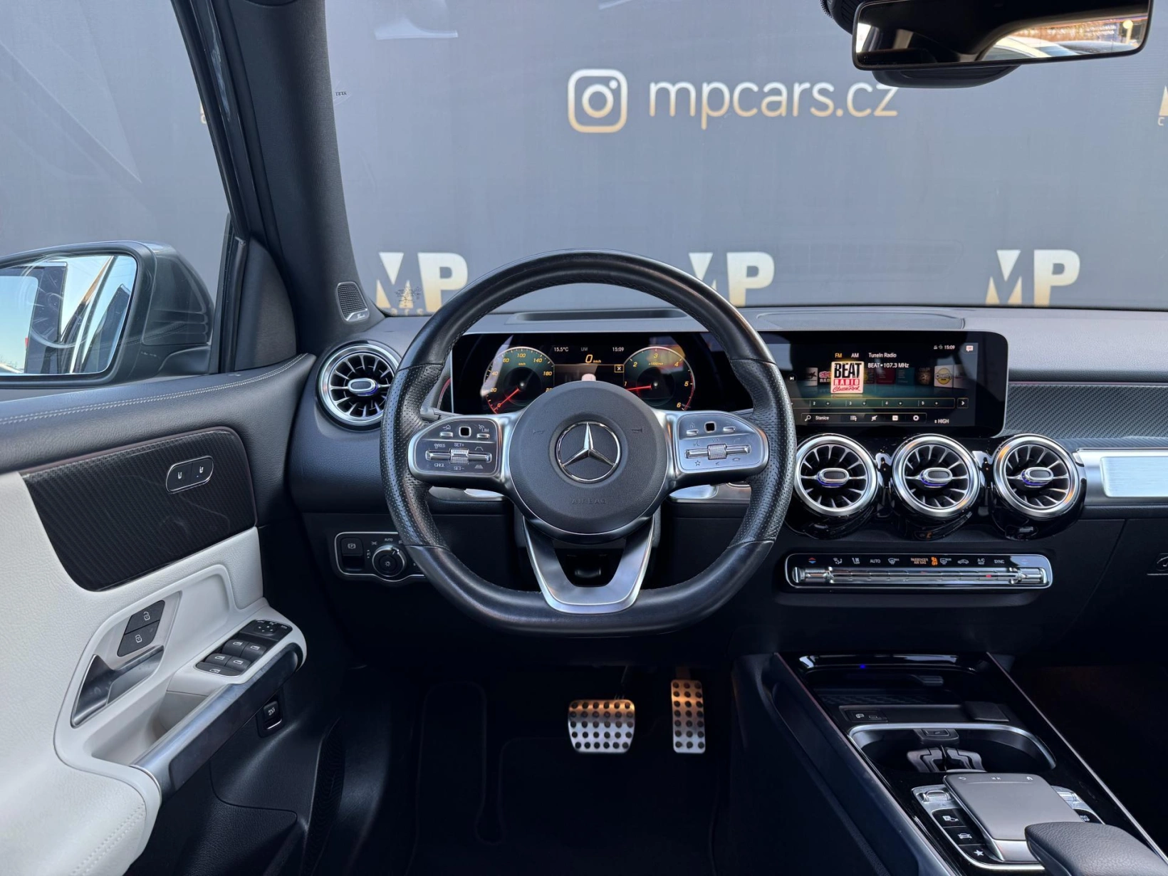 Mercedes-Benz GLB – 200d 4Matic, AMG Line Head-up