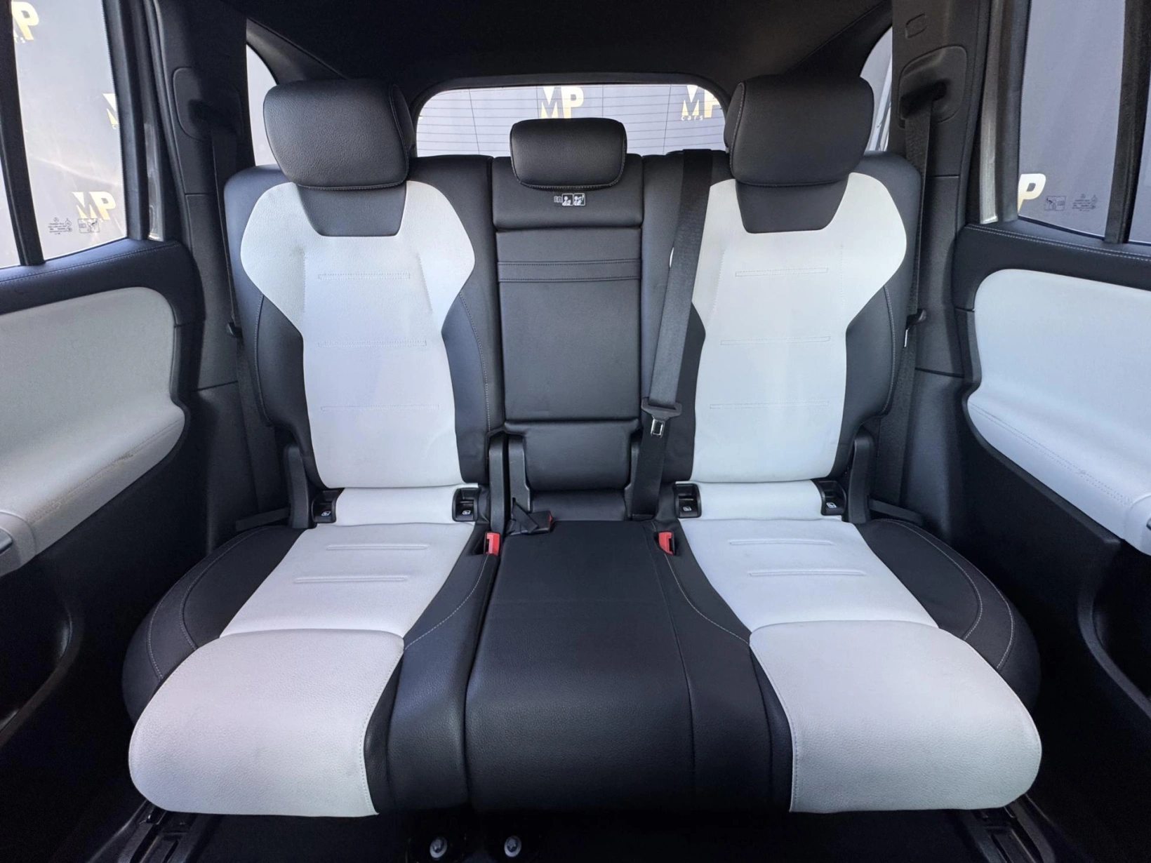 Mercedes-Benz GLB – 200d 4Matic, AMG Line Head-up