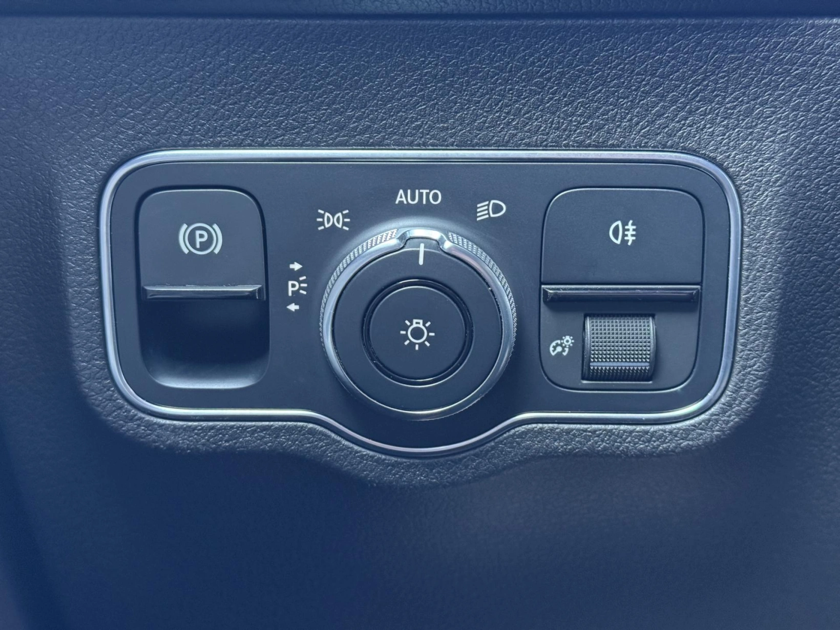 Mercedes-Benz GLB – 200d 4Matic, AMG Line Head-up