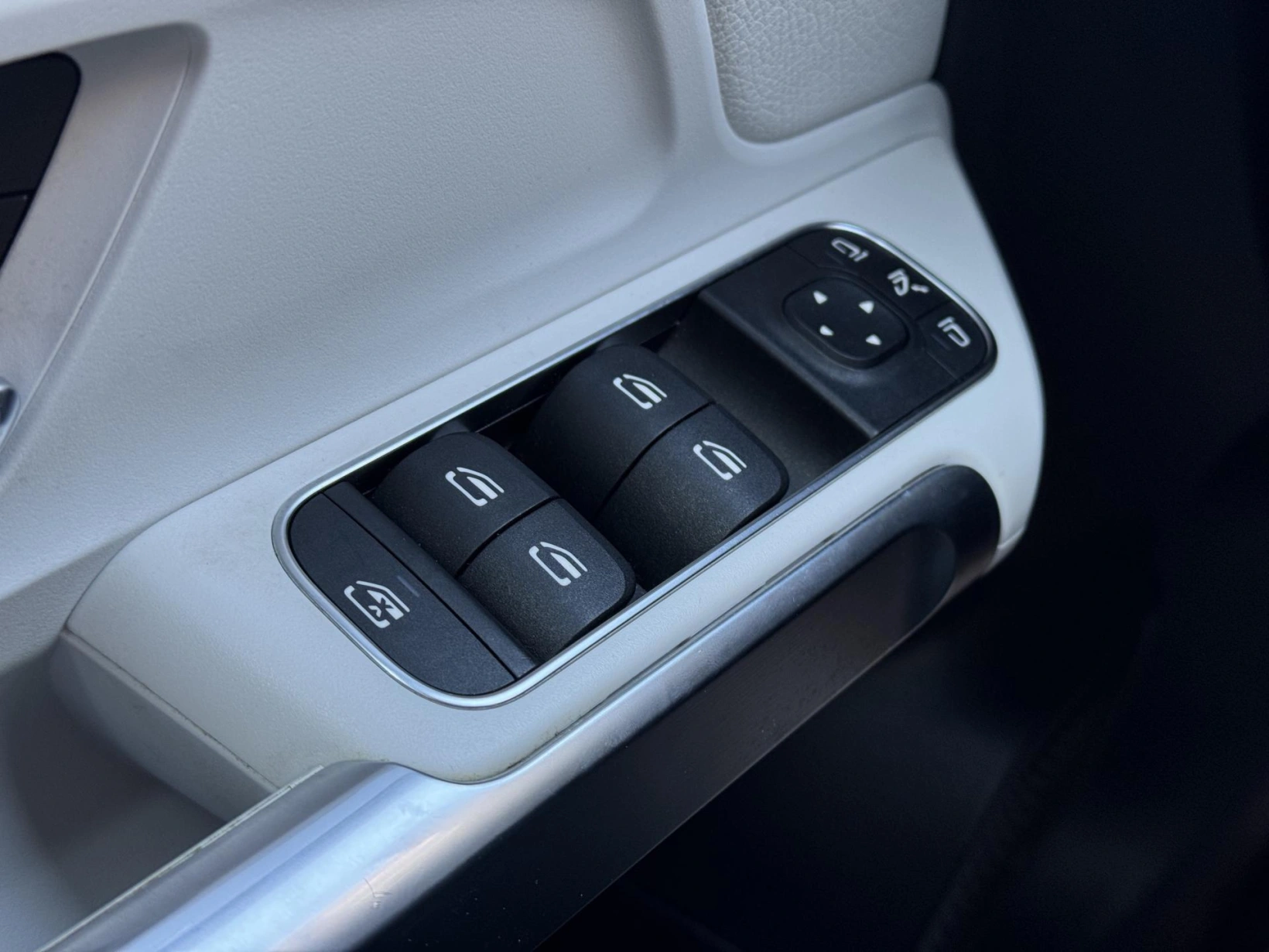 Mercedes-Benz GLB – 200d 4Matic, AMG Line Head-up