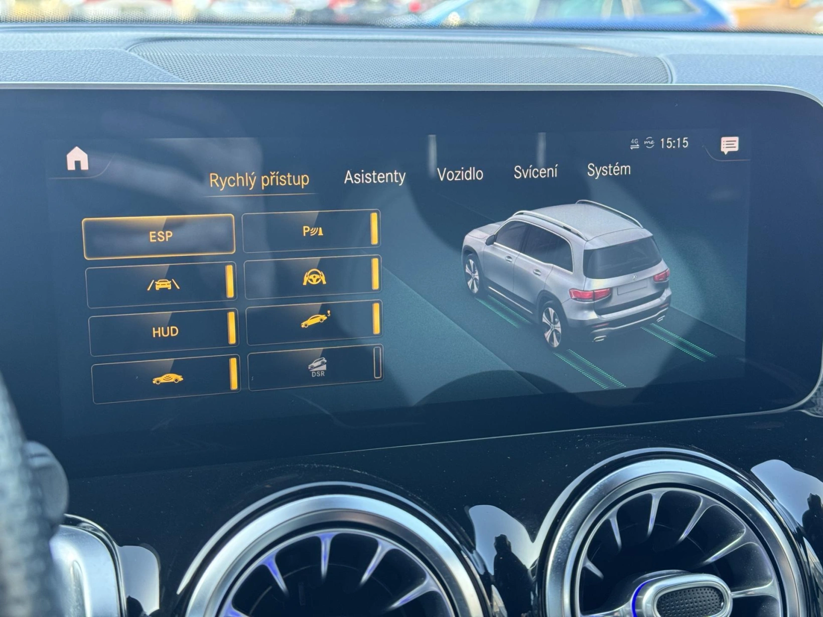 Mercedes-Benz GLB – 200d 4Matic, AMG Line Head-up