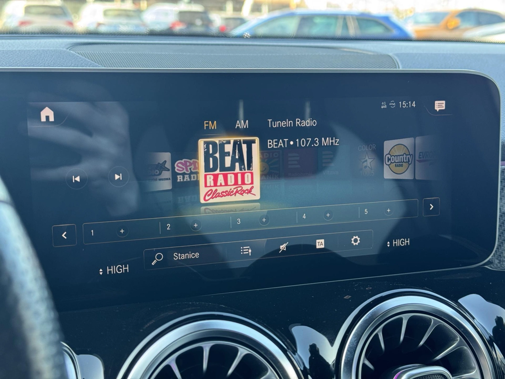 Mercedes-Benz GLB – 200d 4Matic, AMG Line Head-up