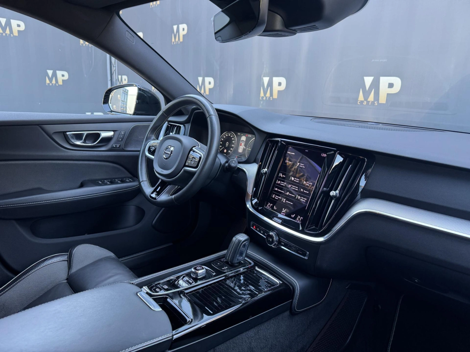 Volvo V60 – 2,0 T8 4X4, Recharge, Polestar