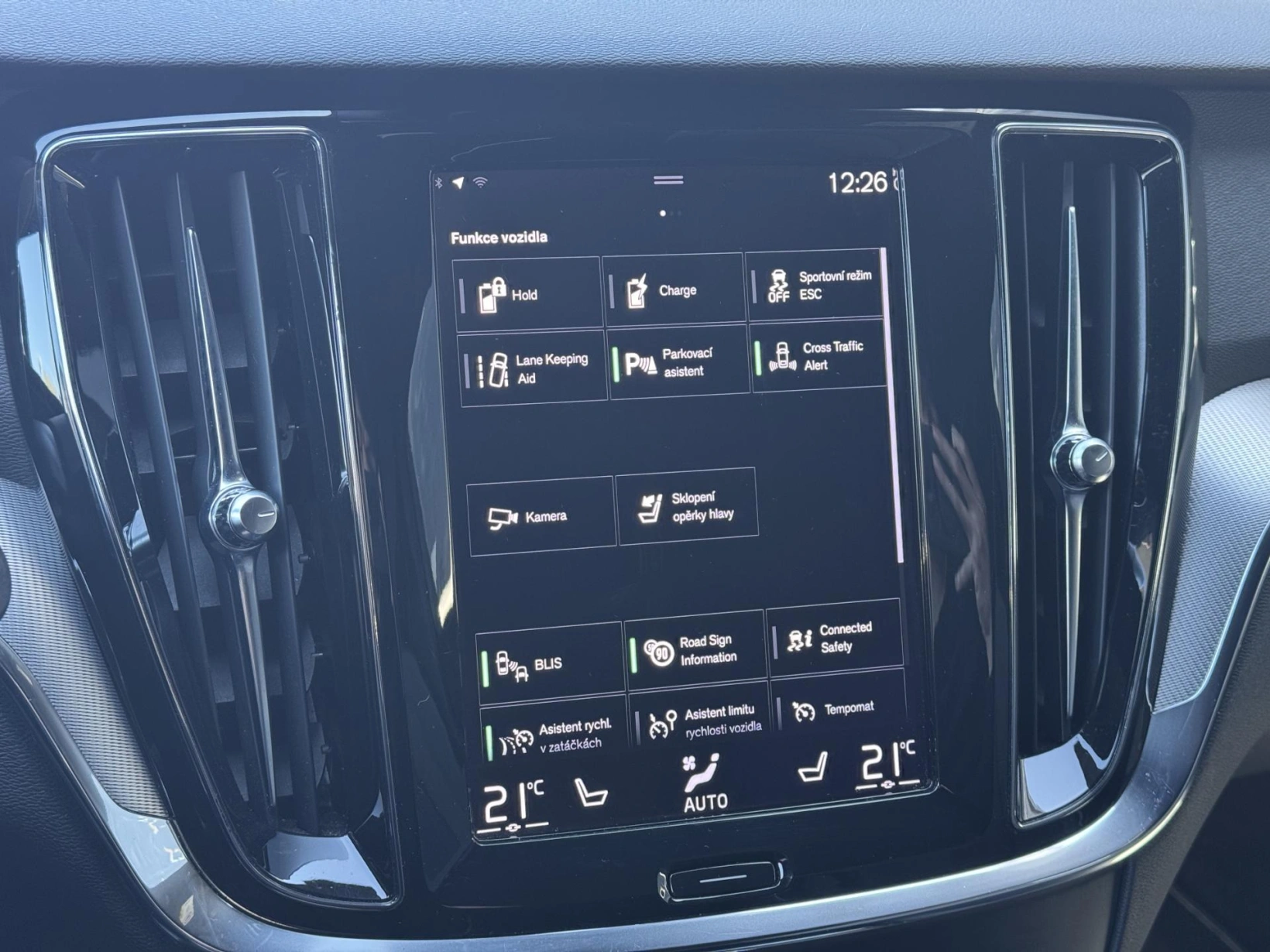 Volvo V60 – 2,0 T8 4X4, Recharge, Polestar