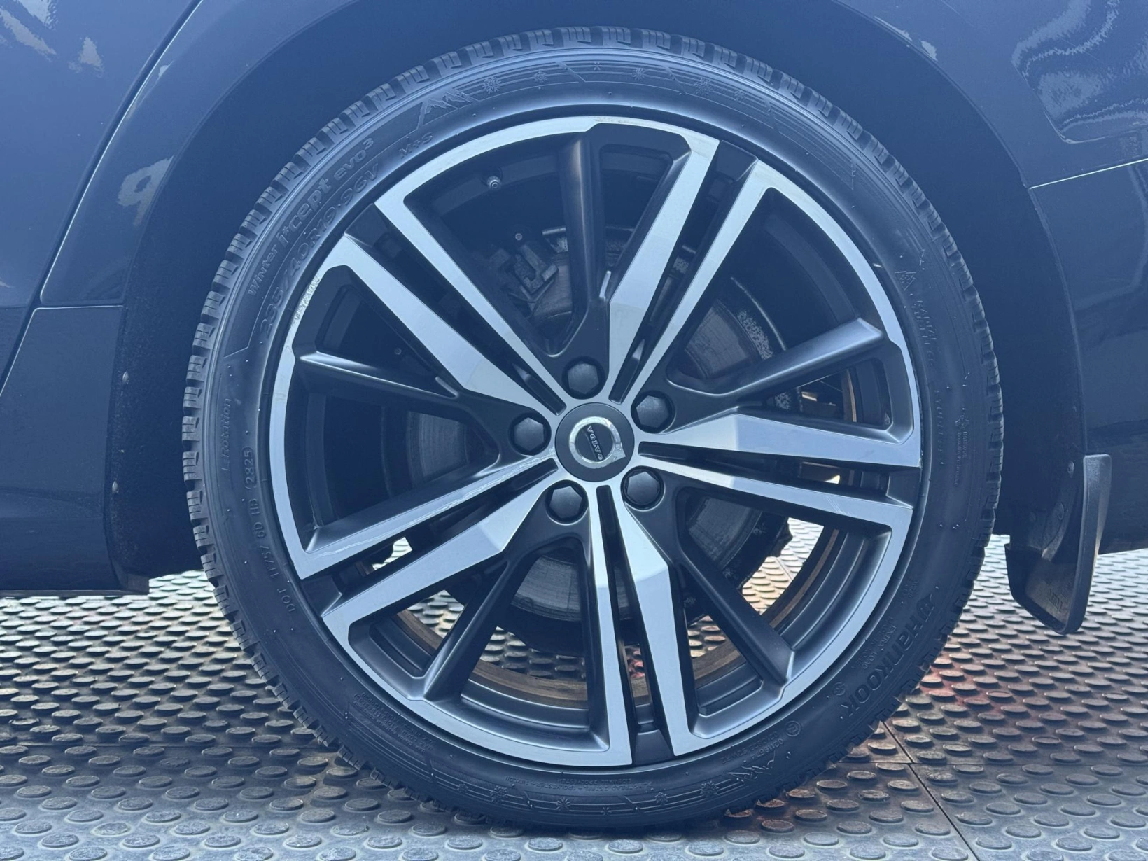 Volvo V60 – 2,0 T8 4X4, Recharge, Polestar