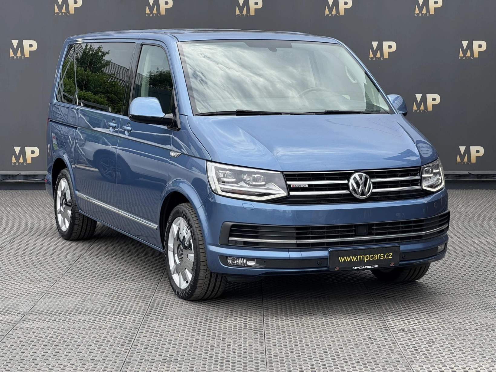 Volkswagen Multivan – 2.0TDi DSG 4M Highline, DPH