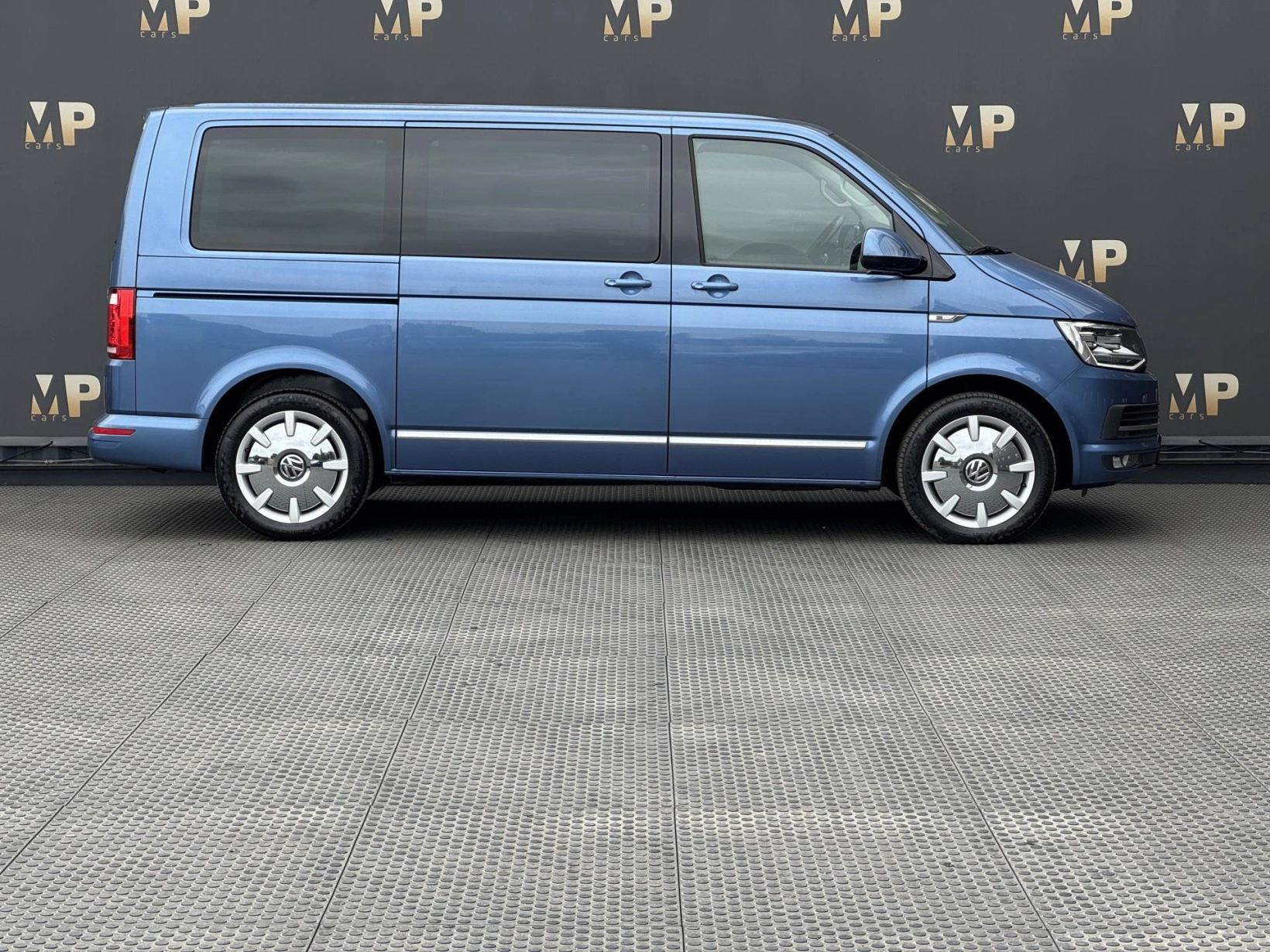 Volkswagen Multivan – 2.0TDi DSG 4M Highline, DPH