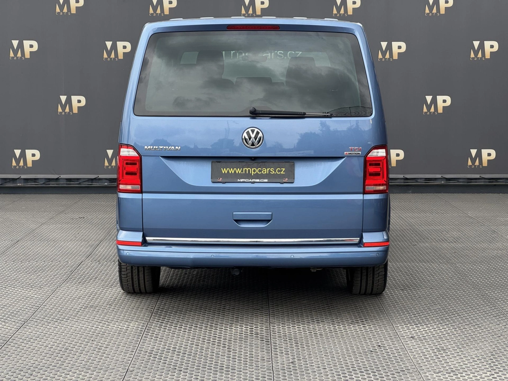 Volkswagen Multivan – 2.0TDi DSG 4M Highline, DPH
