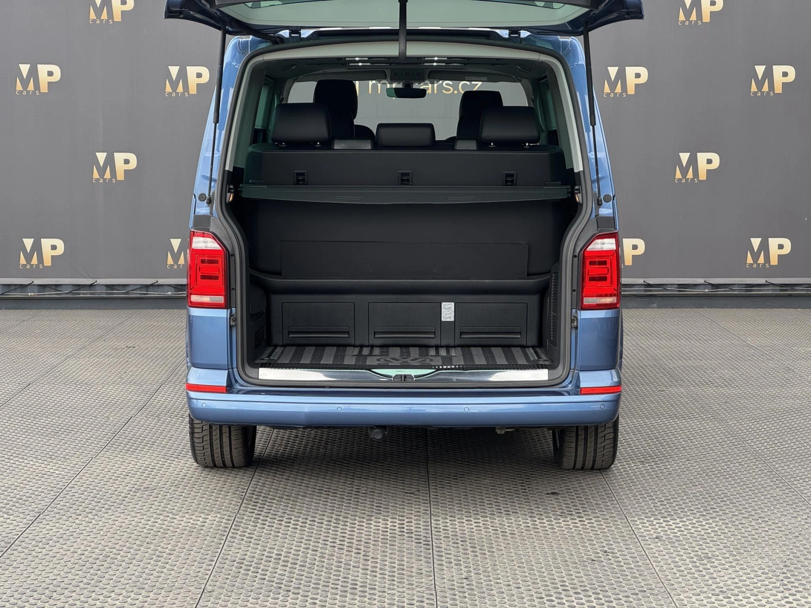 Volkswagen Multivan – 2.0TDi DSG 4M Highline, DPH