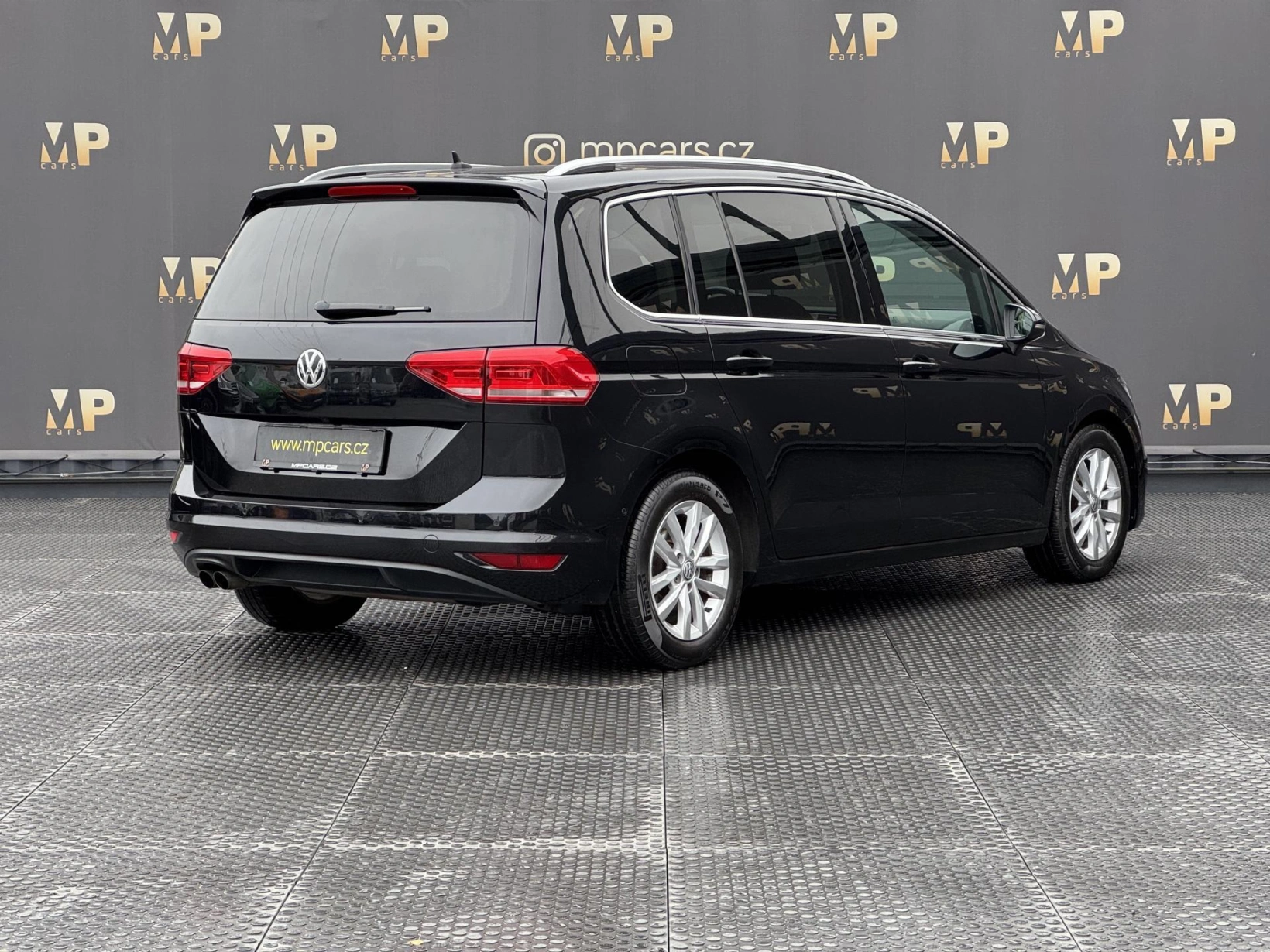 Volkswagen Touran – 1.4TSi 110kW, Highline, 7 míst
