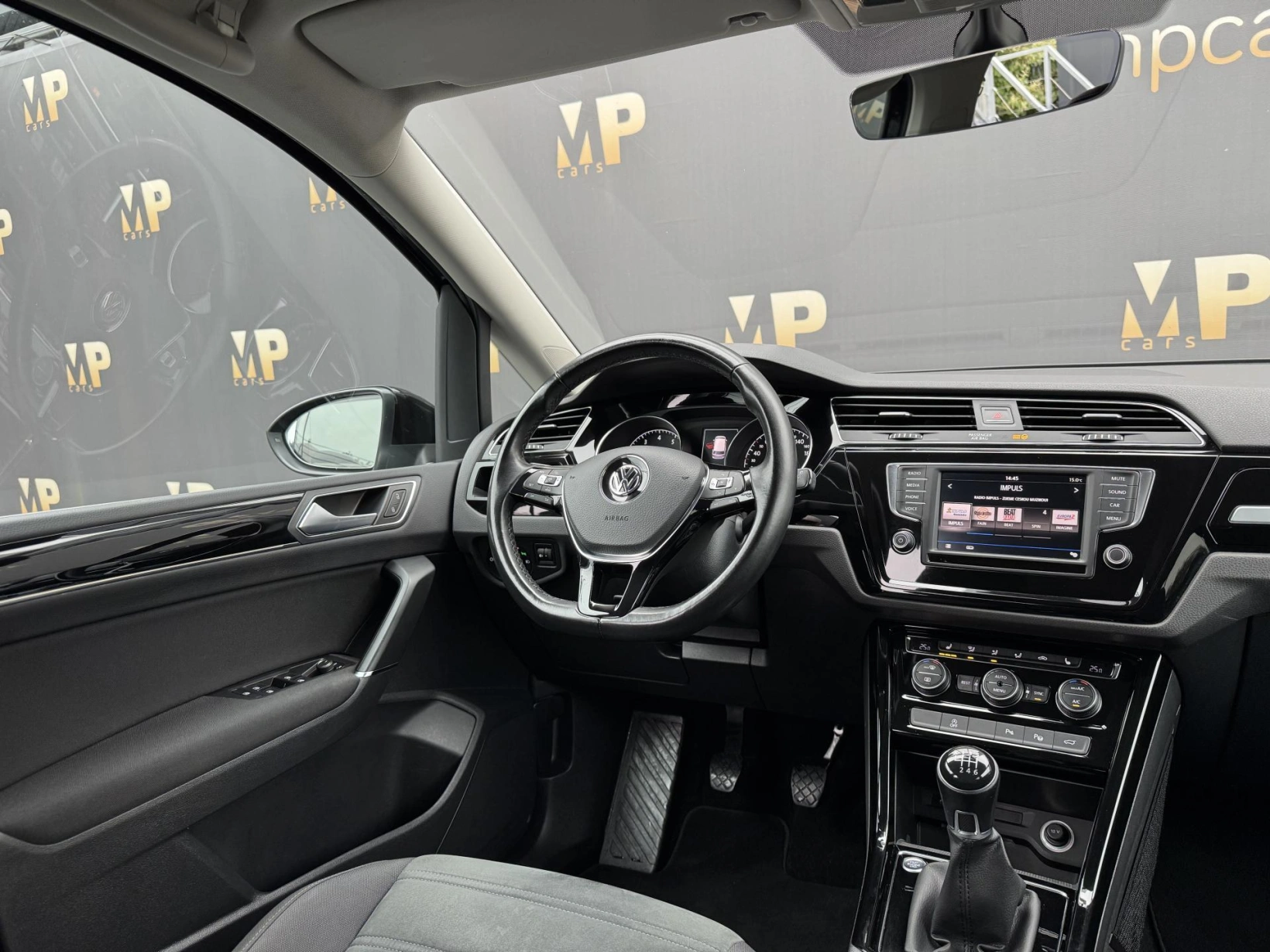 Volkswagen Touran – 1.4TSi 110kW, Highline, 7 míst