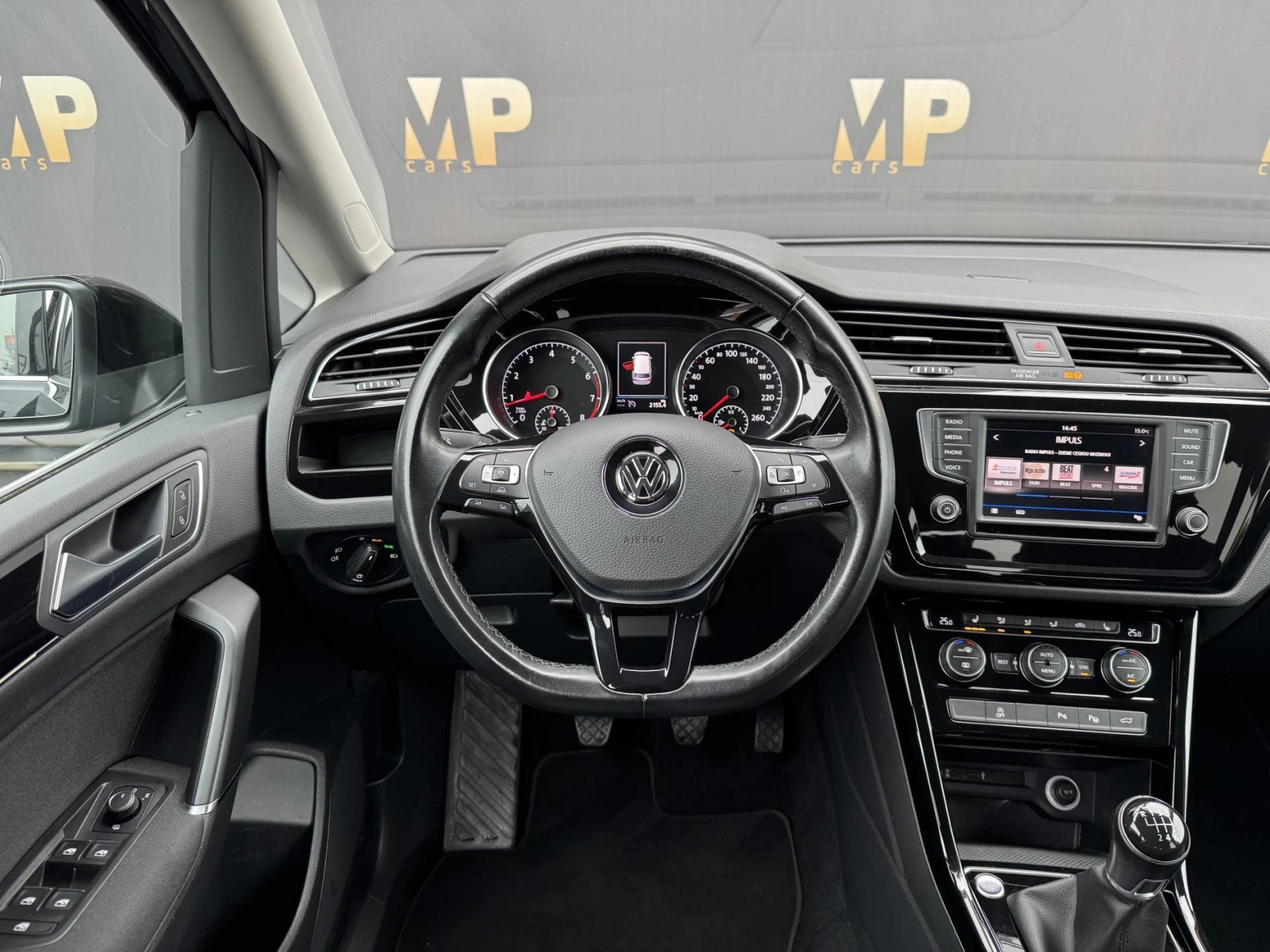Volkswagen Touran – 1.4TSi 110kW, Highline, 7 míst