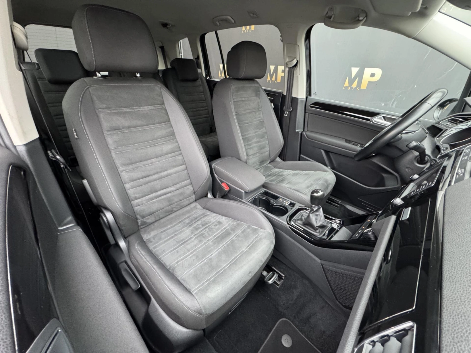 Volkswagen Touran – 1.4TSi 110kW, Highline, 7 míst