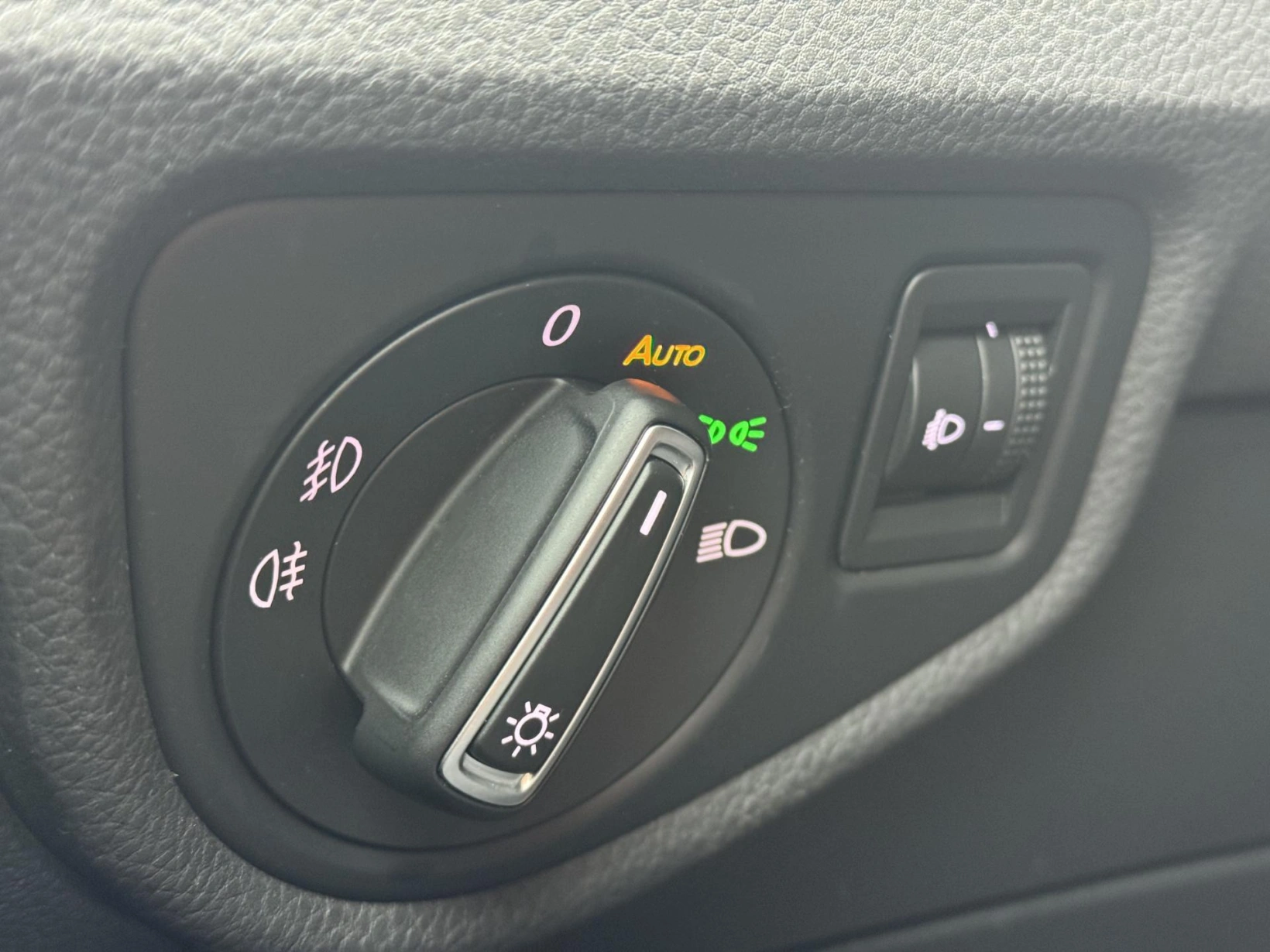 Volkswagen Touran – 1.4TSi 110kW, Highline, 7 míst