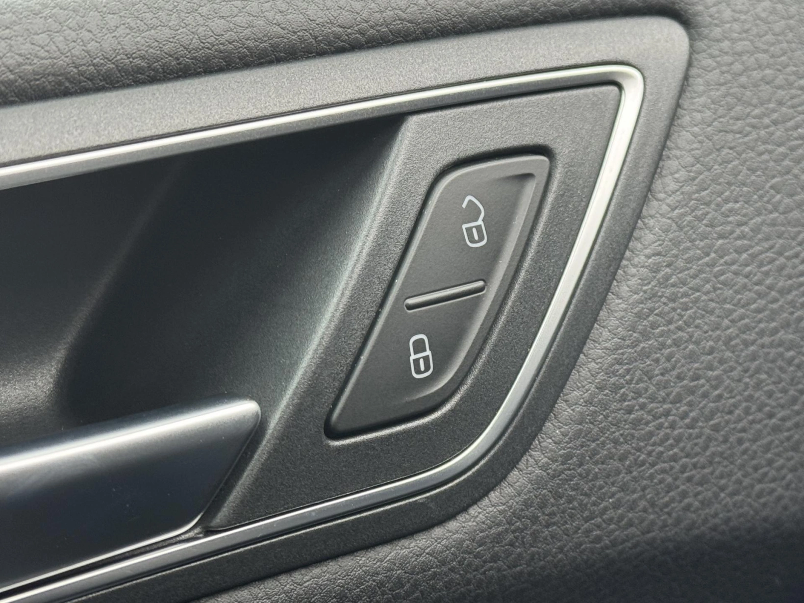 Volkswagen Touran – 1.4TSi 110kW, Highline, 7 míst