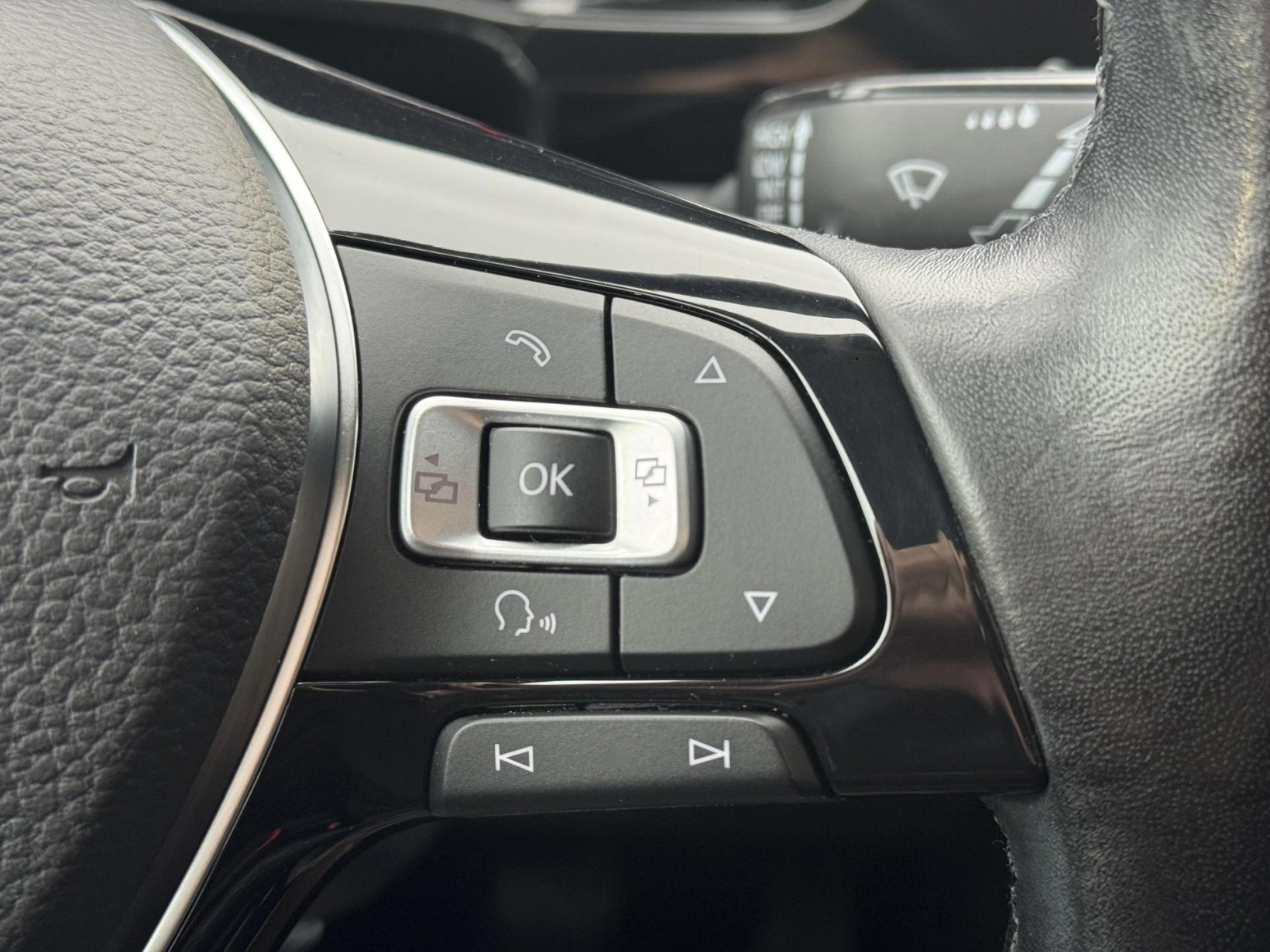 Volkswagen Touran – 1.4TSi 110kW, Highline, 7 míst