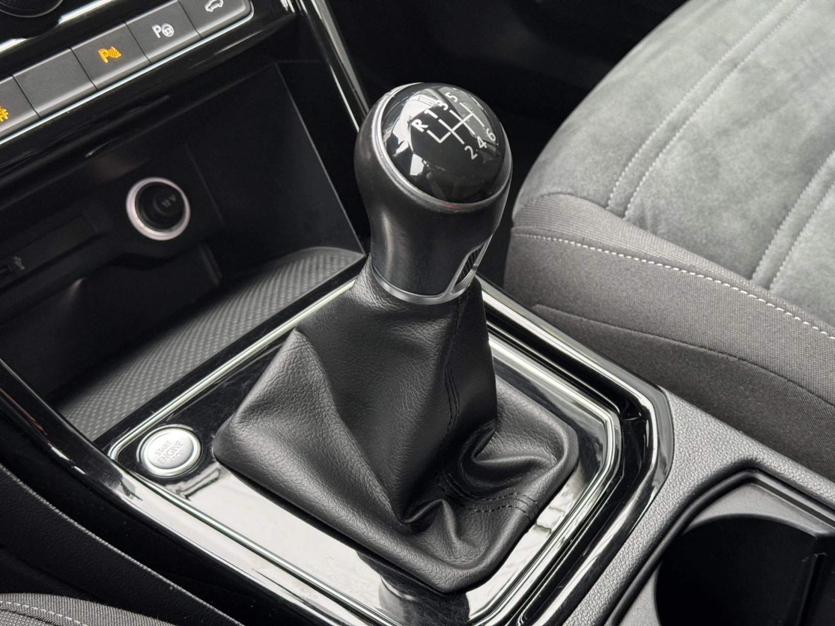 Volkswagen Touran – 1.4TSi 110kW, Highline, 7 míst