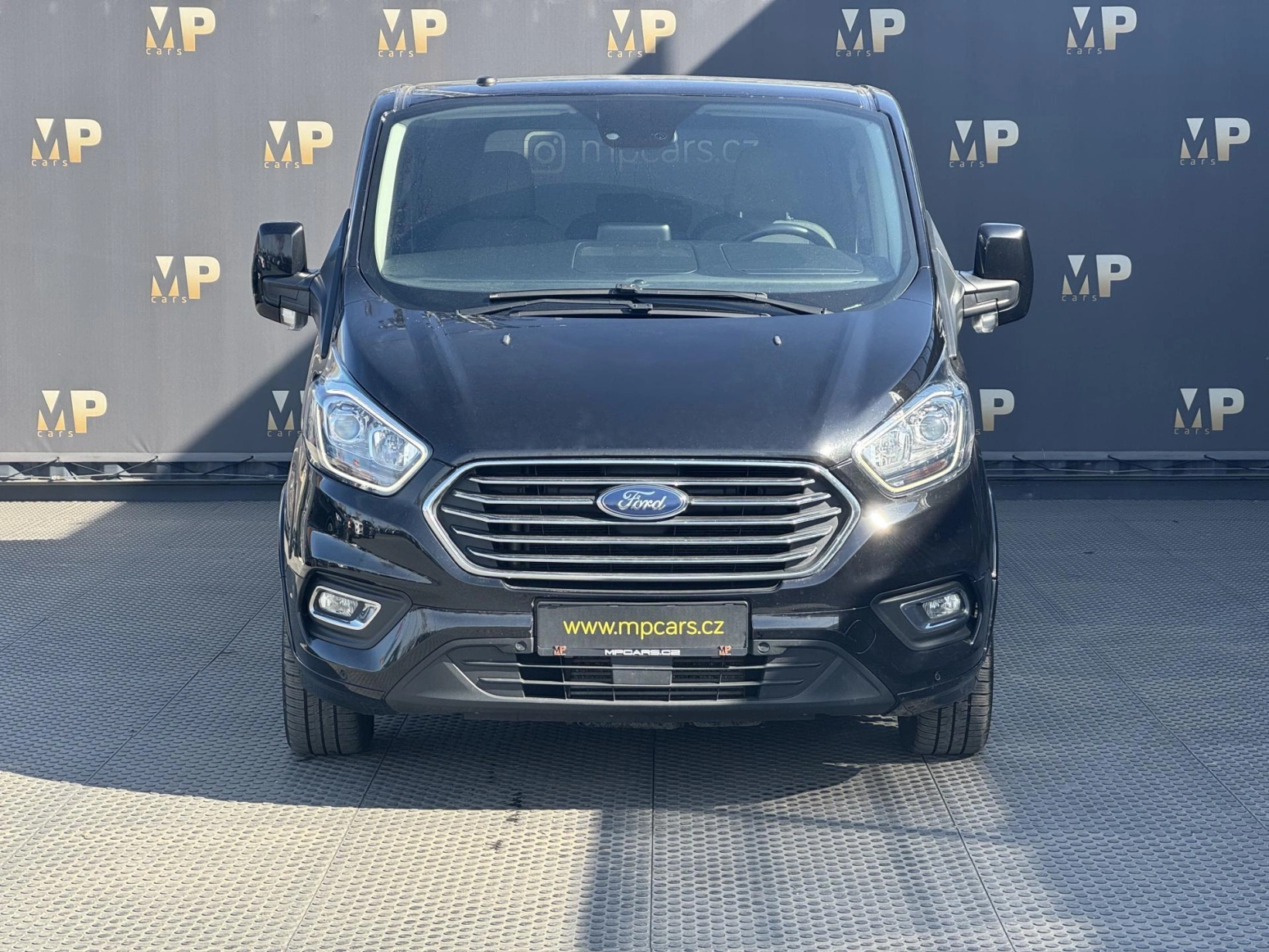 Ford Tourneo Custom – 2.0 TDCi Titanium X, L2, DPH
