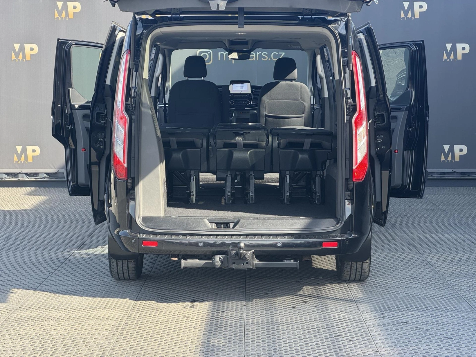 Ford Tourneo Custom – 2.0 TDCi Titanium X, L2, DPH