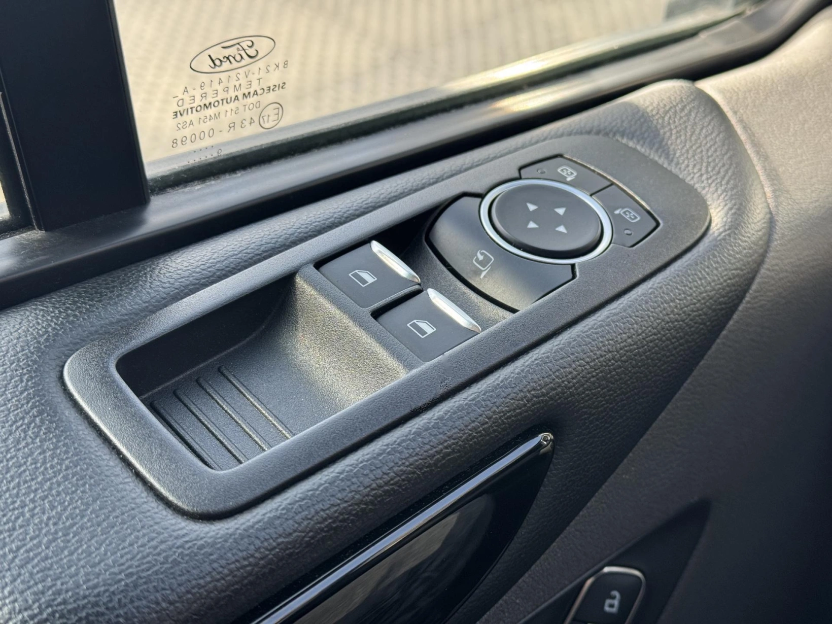 Ford Tourneo Custom – 2.0 TDCi Titanium X, L2, DPH