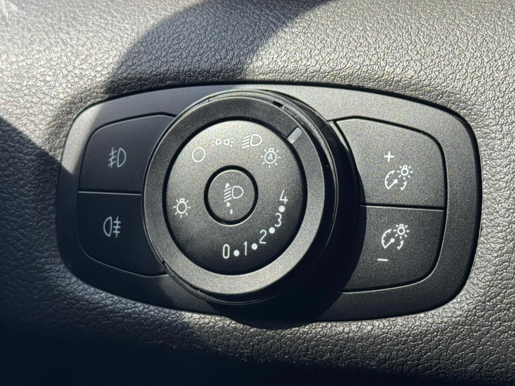 Ford Tourneo Custom – 2.0 TDCi Titanium X, L2, DPH