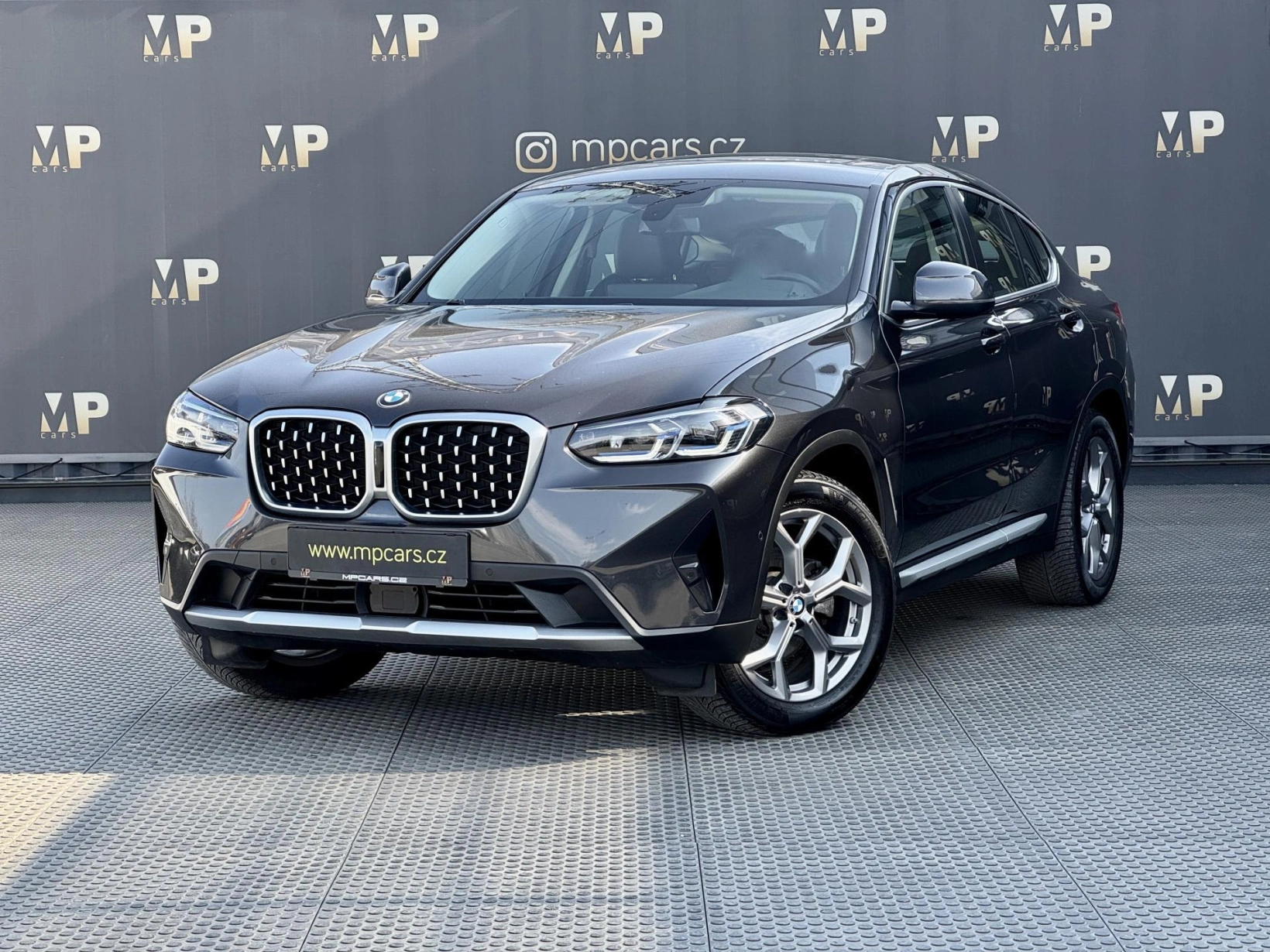 BMW X4 – 2.0 xDrive20d, PANO, DPH, WIFI