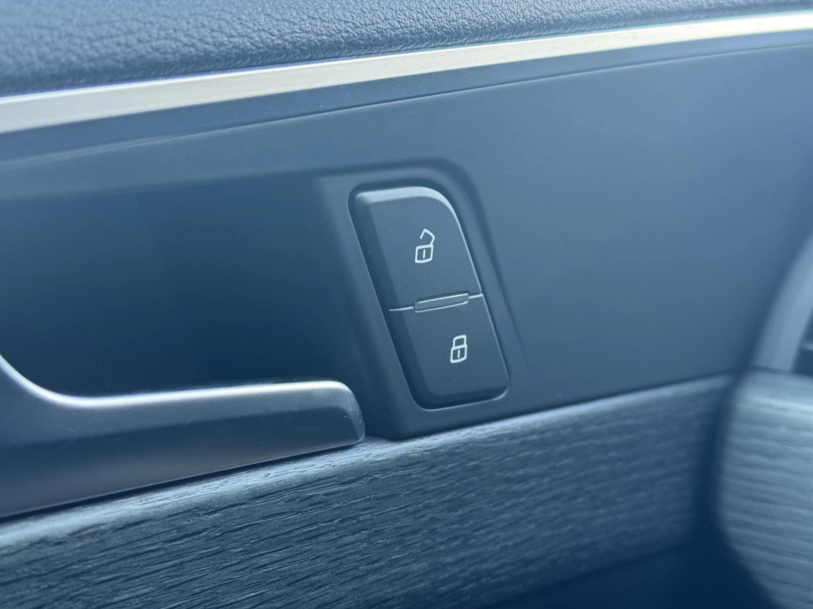 Audi A4 – 2.0TDi MAN Sport,Individual
