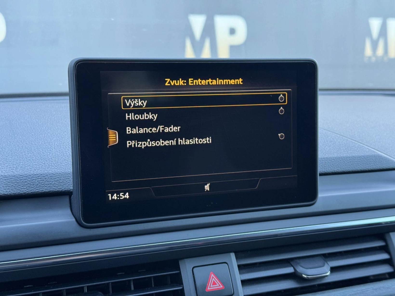 Audi A4 – 2.0TDi MAN Sport,Individual