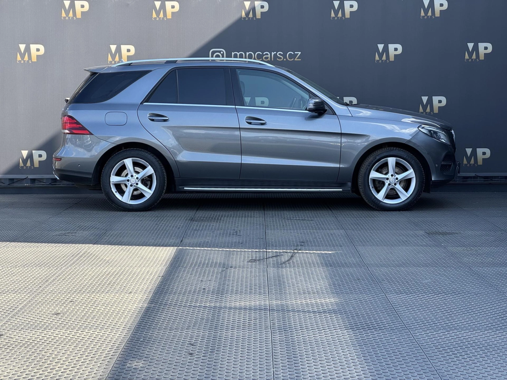 Mercedes-Benz GLE – 350D 190kW 4M, AIRMATIC, 360°