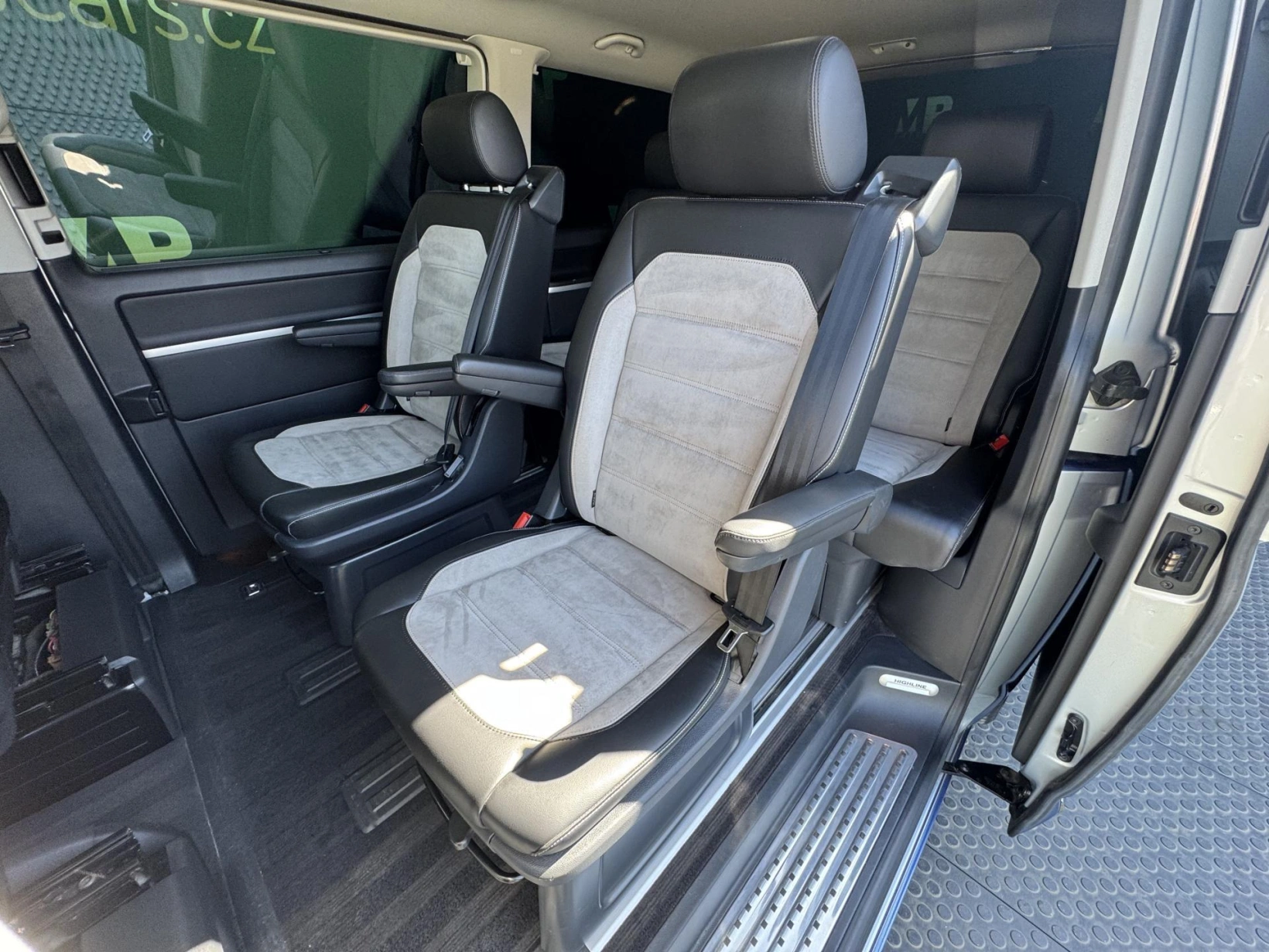 Volkswagen Multivan – 2.0TDi DSG Highline RZV