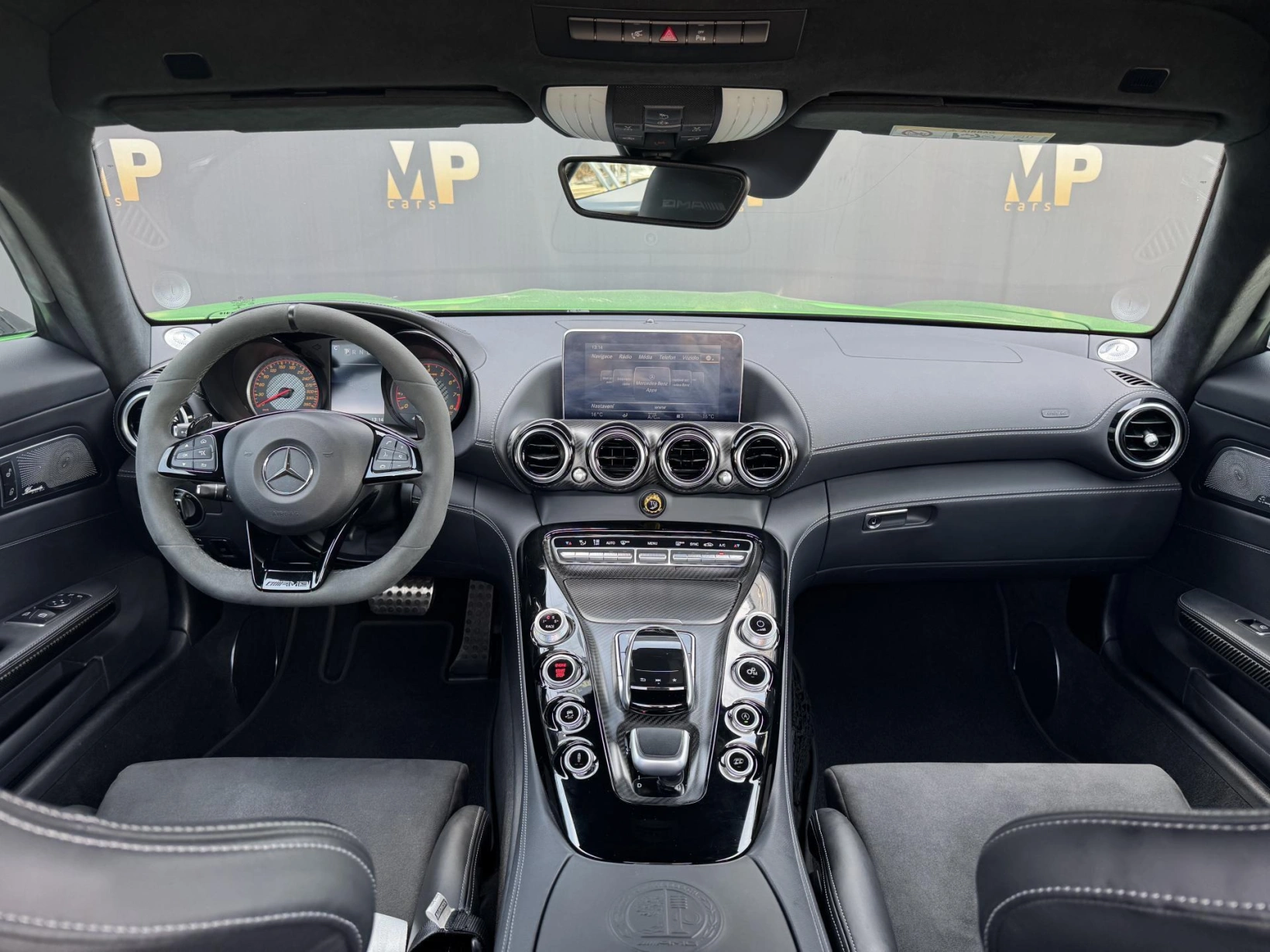 Mercedes-Benz AMG GT – R 4.0 V8 430kW, Carbon Ceramic