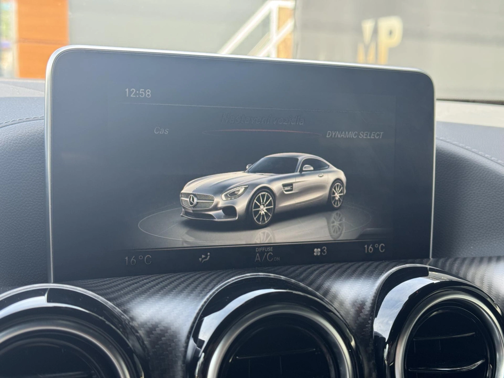 Mercedes-Benz AMG GT – R 4.0 V8 430kW, Carbon Ceramic