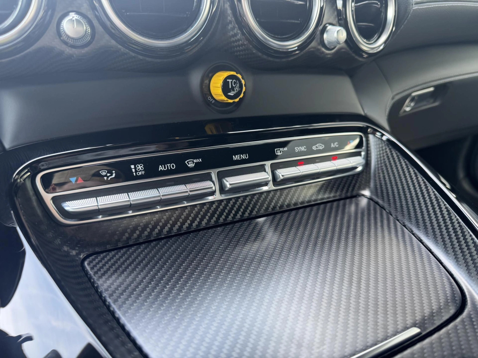 Mercedes-Benz AMG GT – R 4.0 V8 430kW, Carbon Ceramic
