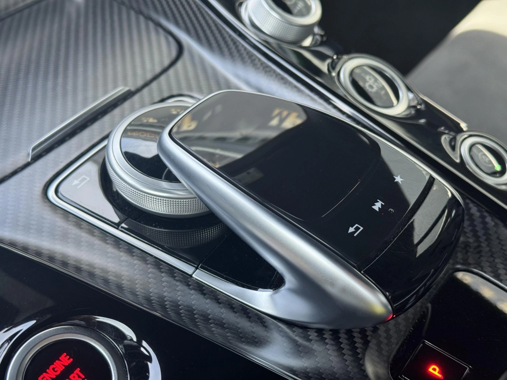 Mercedes-Benz AMG GT – R 4.0 V8 430kW, Carbon Ceramic