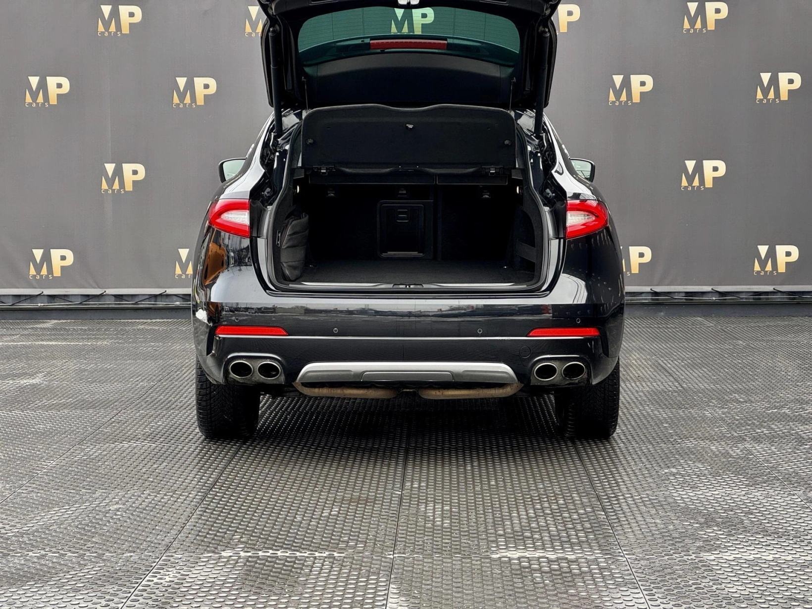 Maserati Levante – GranLusso Q4, 3.0iV6 257kW, ČR