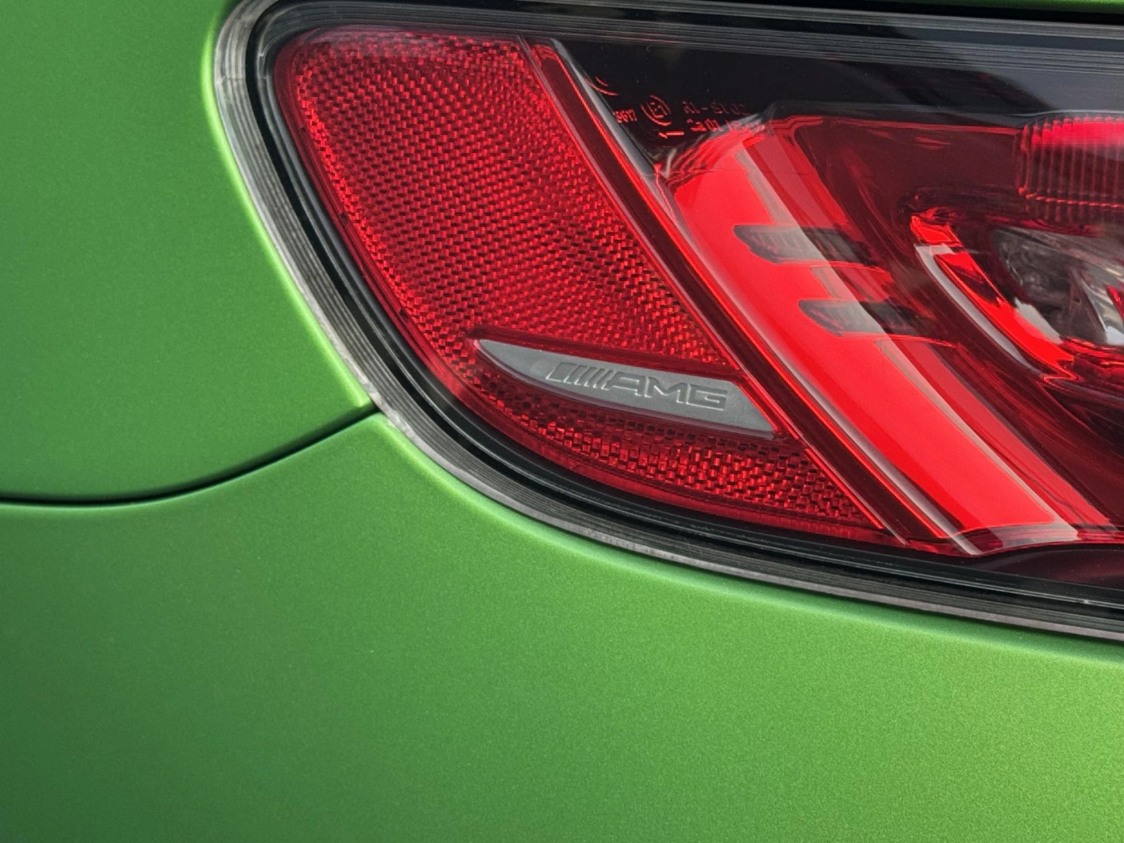 Mercedes-Benz AMG GT – R 4.0 V8 430kW, Carbon Ceramic