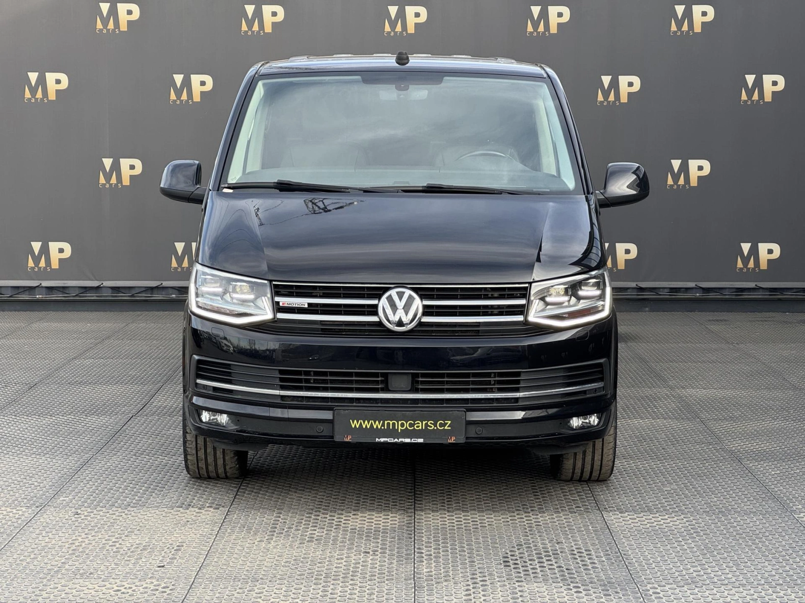 Volkswagen Multivan – T6 Long 2.0TDi 4M Highline DPH