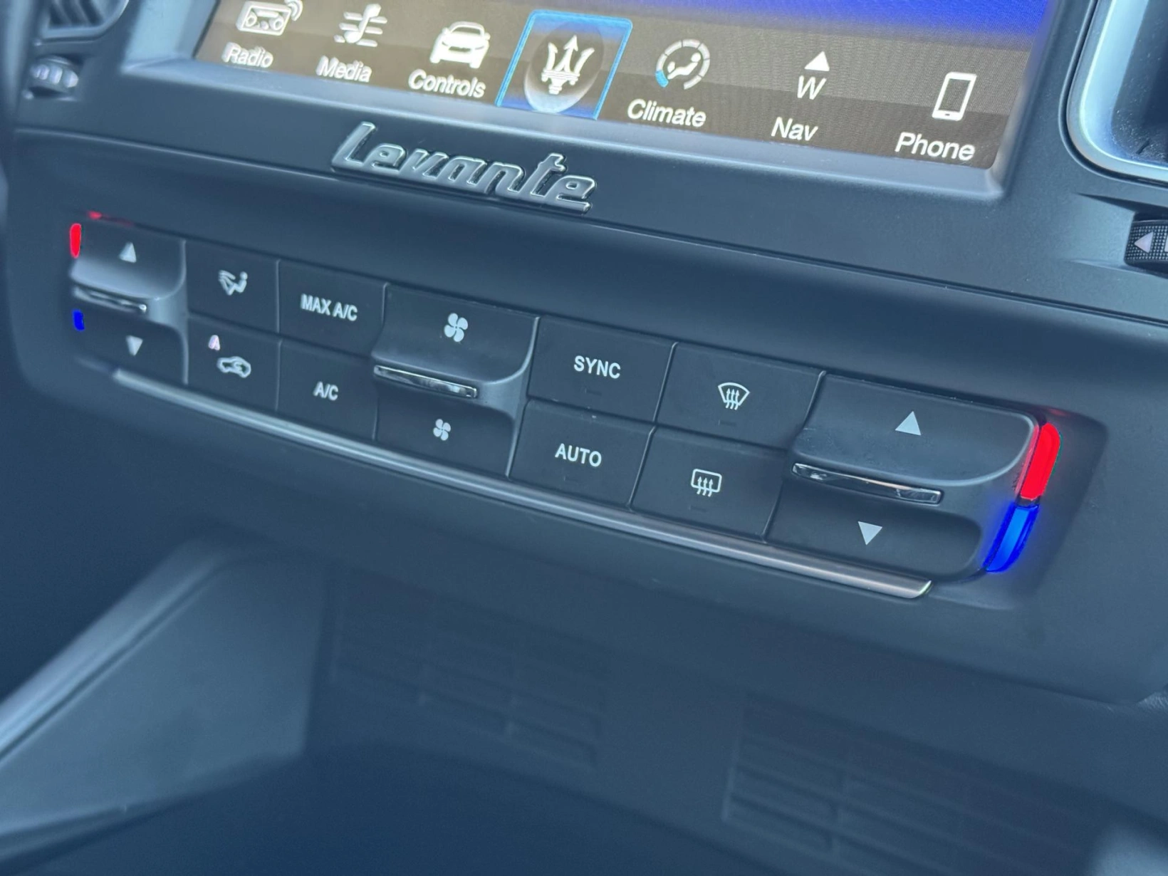 Maserati Levante – GranLusso Q4, 3.0iV6 257kW, ČR
