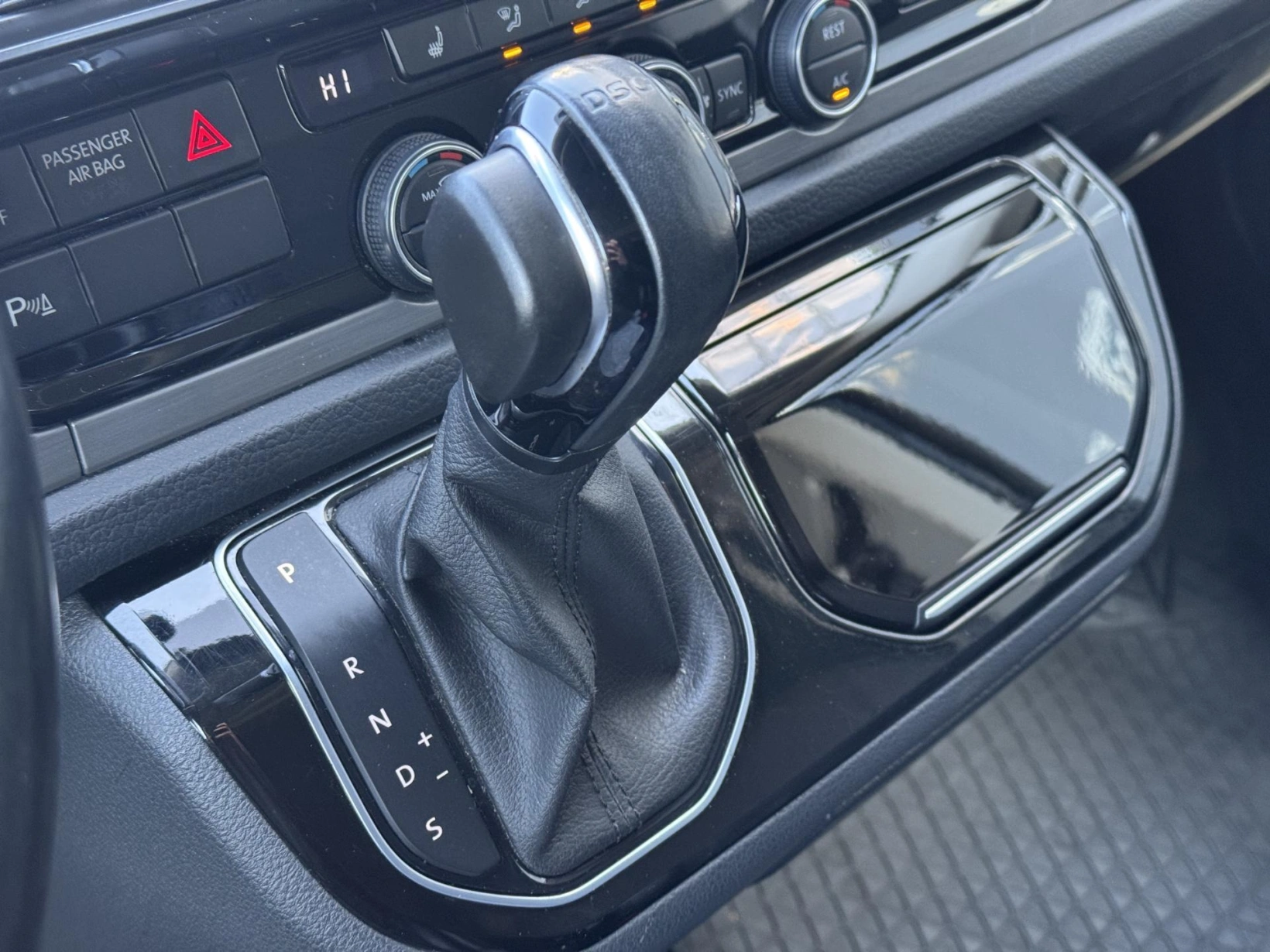 Volkswagen Multivan – T6 Long 2.0TDi 4M Highline DPH