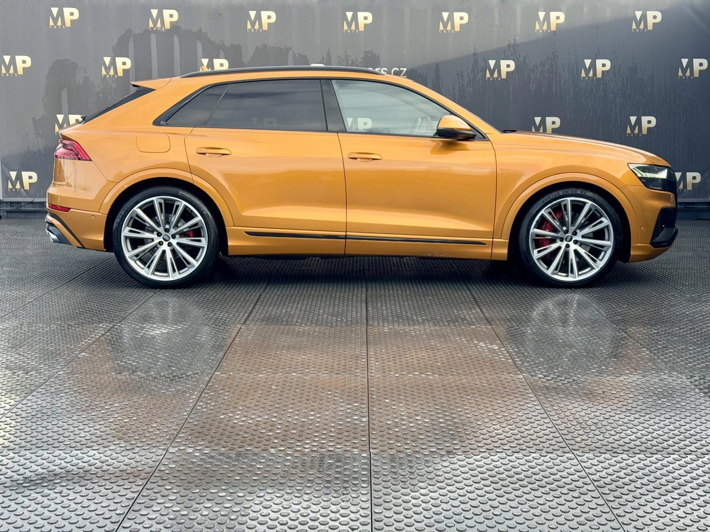 Audi SQ8 – 4.0 V8 TDI B&O Matrix DPH ČR