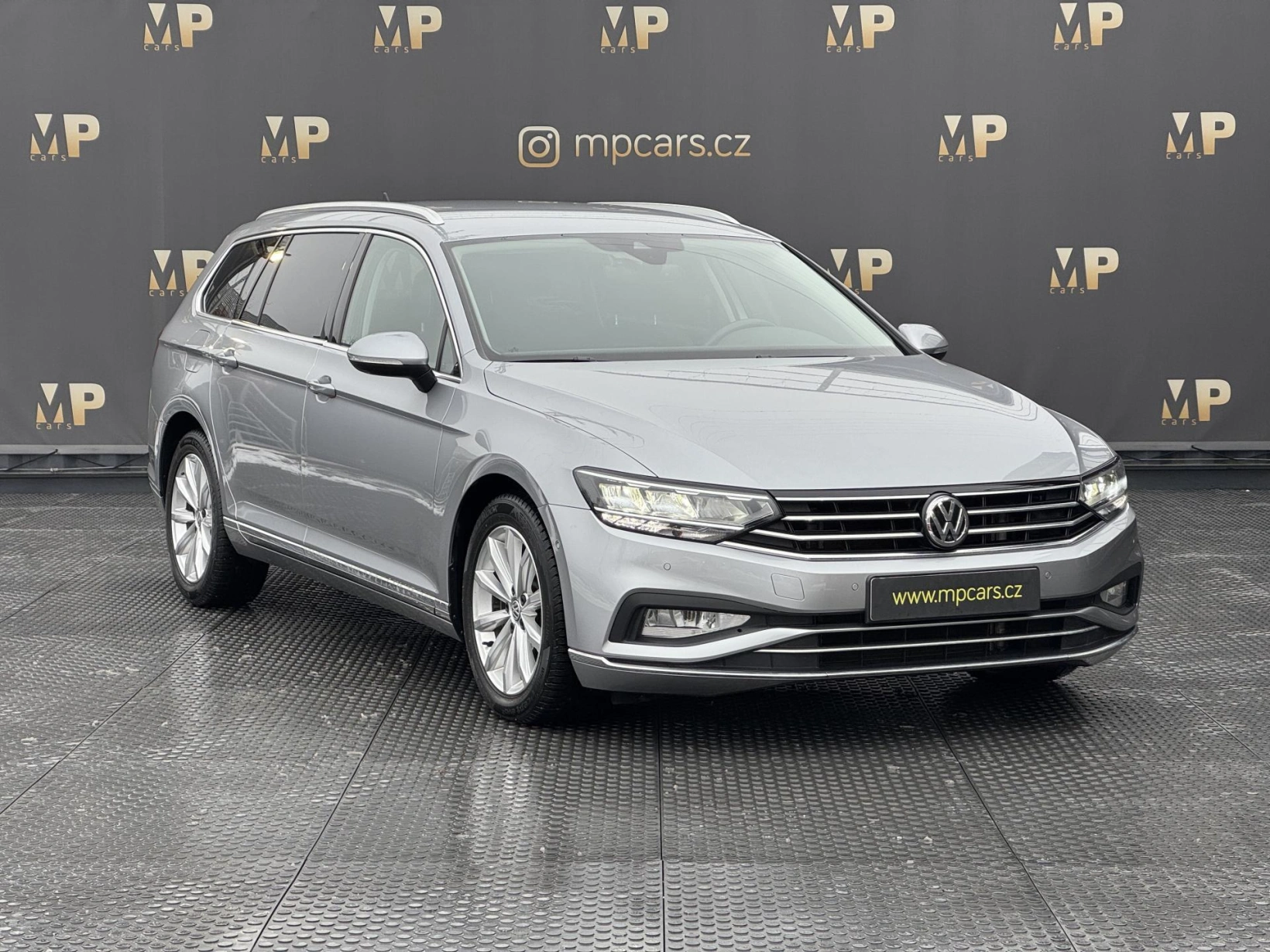 Volkswagen Passat – 1.5TSi DSG Elegance, ČR, 360°
