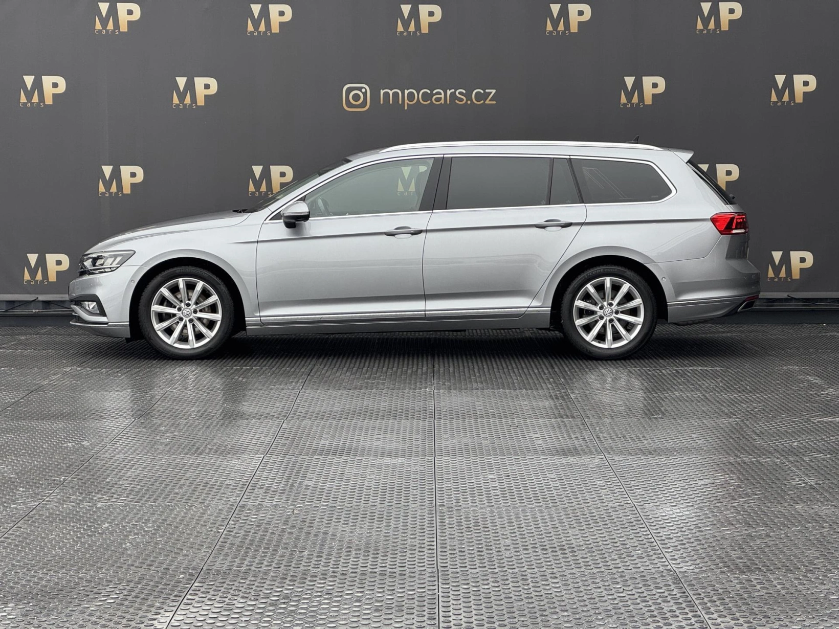 Volkswagen Passat – 1.5TSi DSG Elegance, ČR, 360°