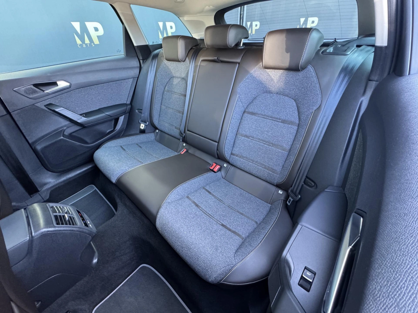 Seat Leon – 1.5eTSi DSG Xcellence DPH 1Maj