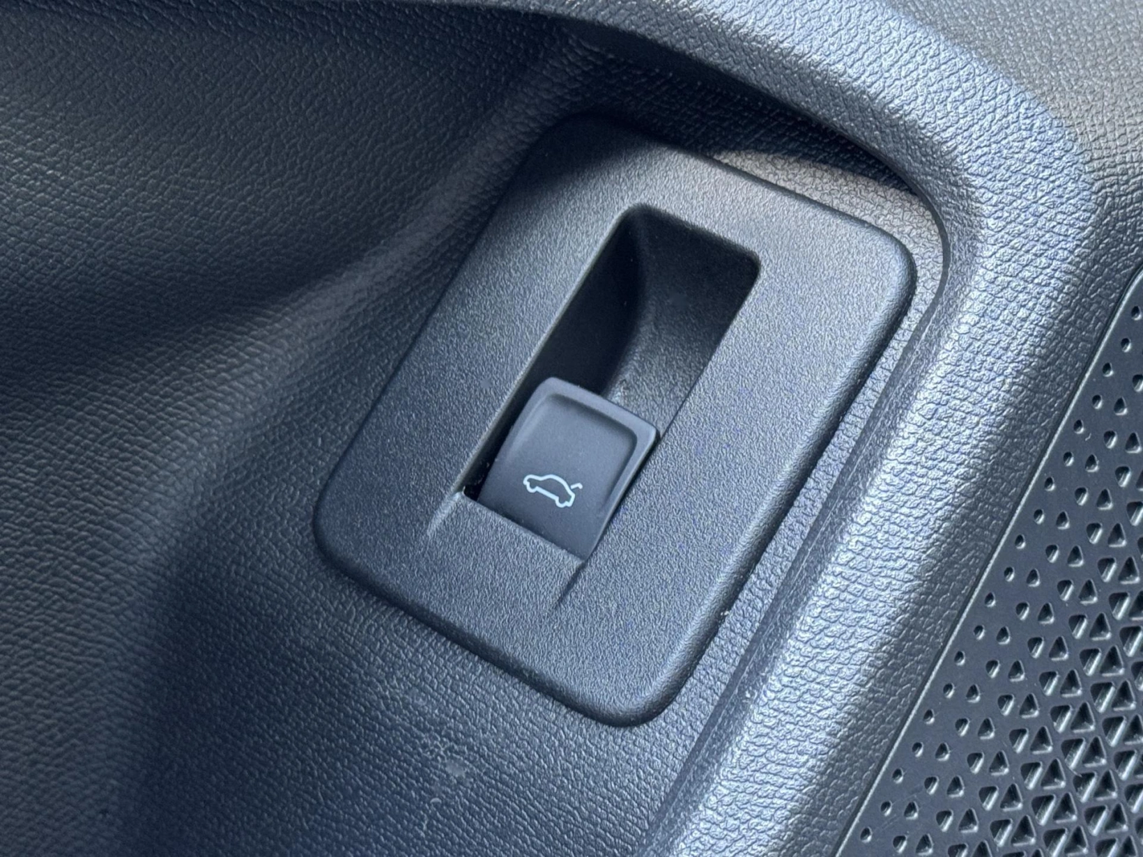 Seat Leon – 1.5eTSi DSG Xcellence DPH 1Maj