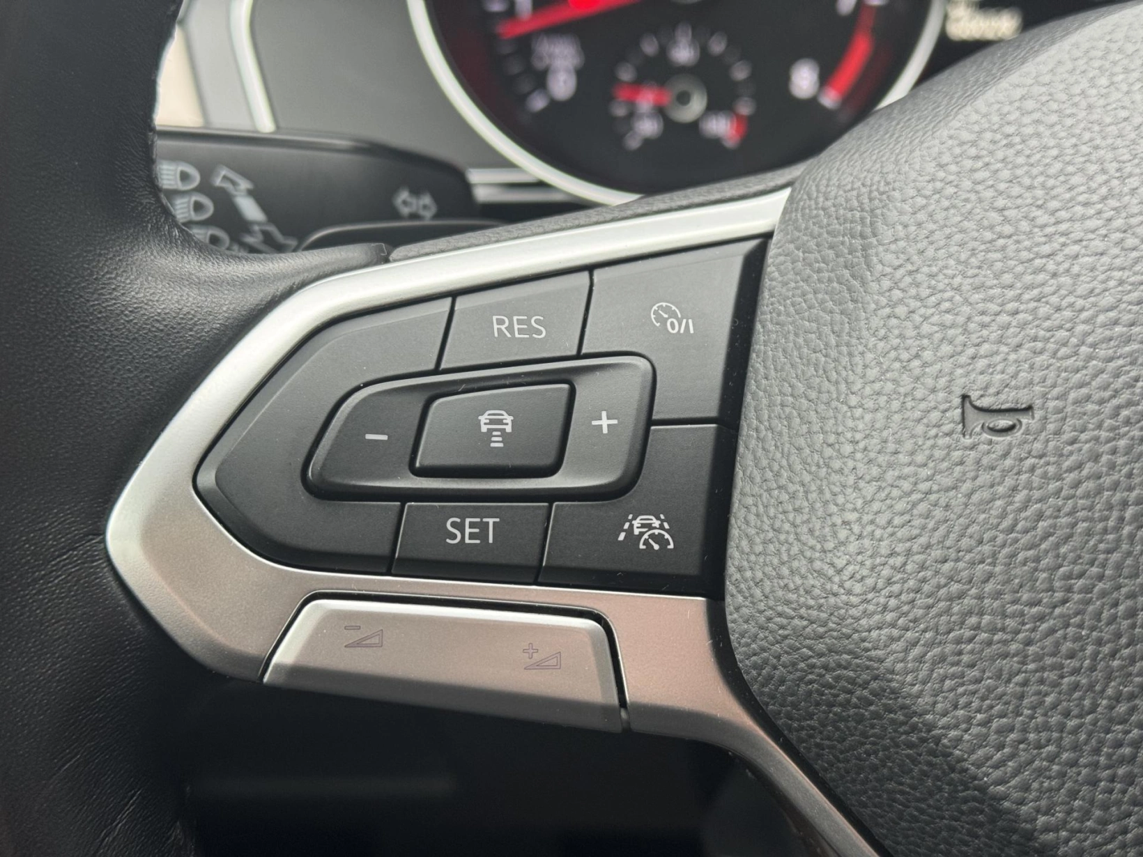 Volkswagen Passat – 1.5TSi DSG Elegance, ČR, 360°