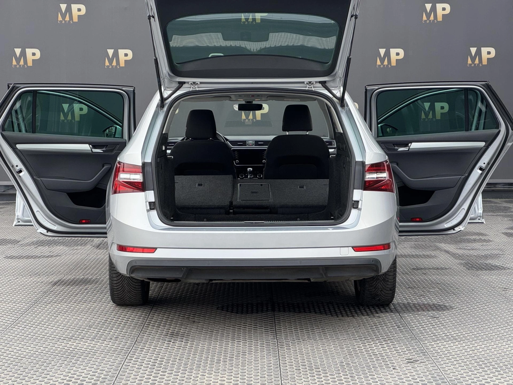 Škoda Superb – III 1.6TDi 88kW MAN, Ambition+
