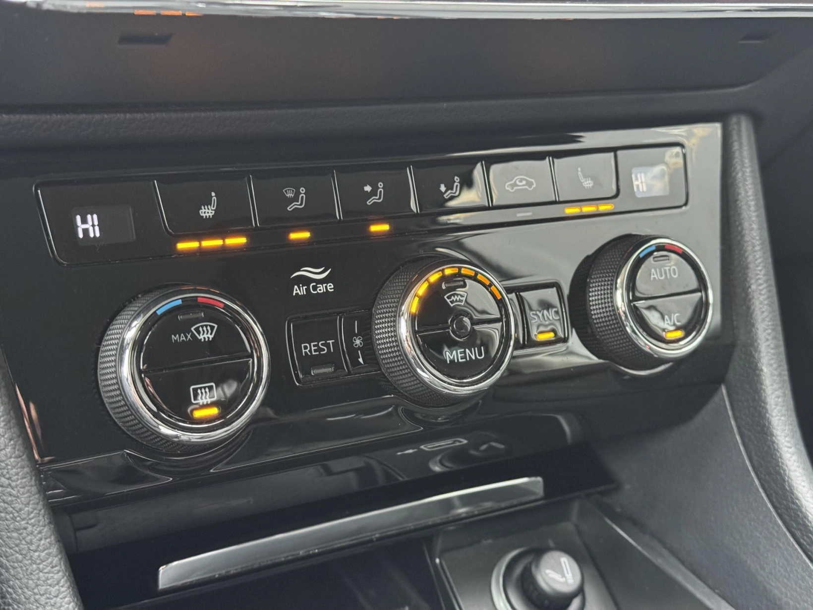 Škoda Superb – III 1.6TDi 88kW MAN, Ambition+
